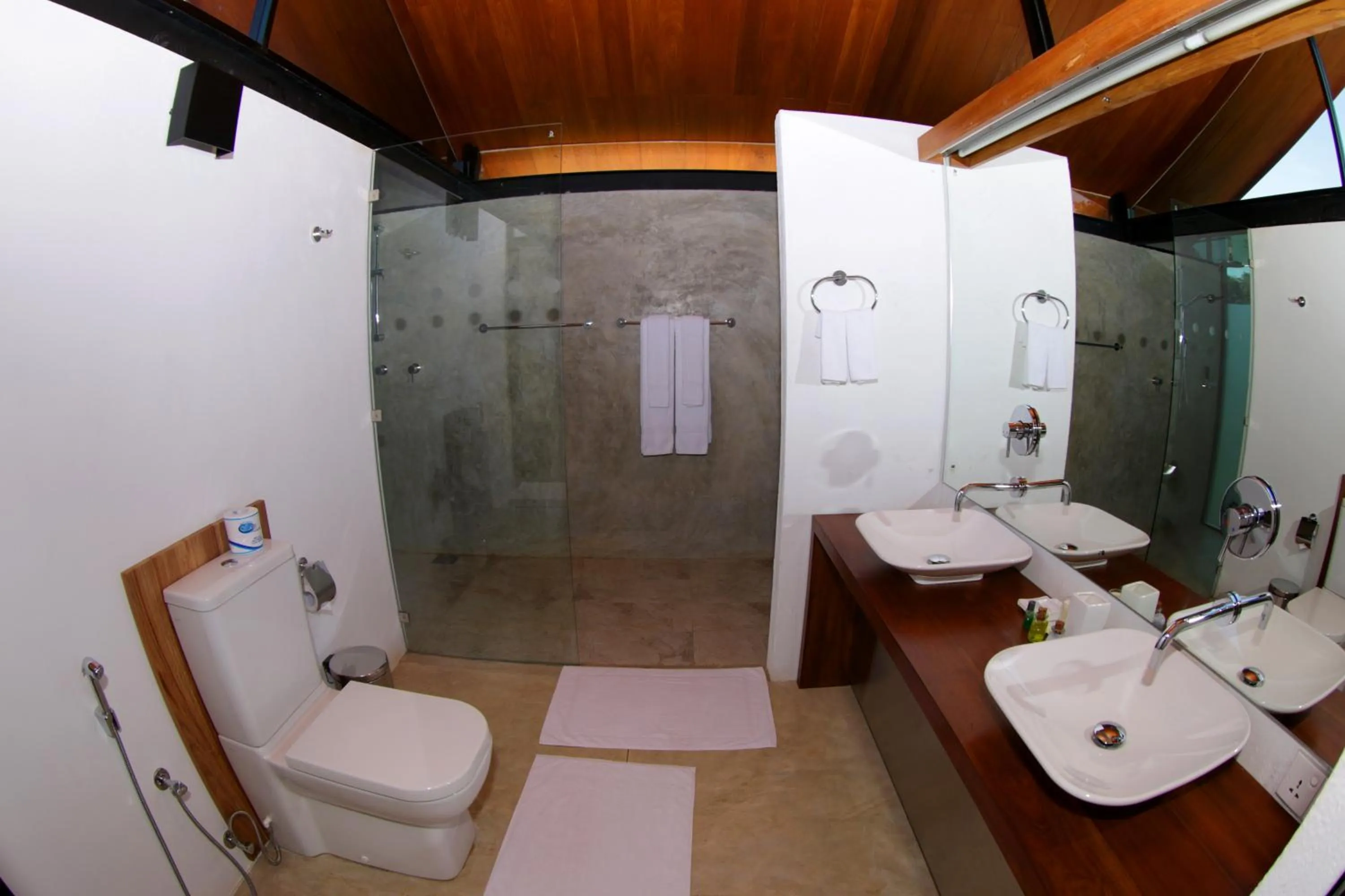 Shower in Kalundewa Retreat