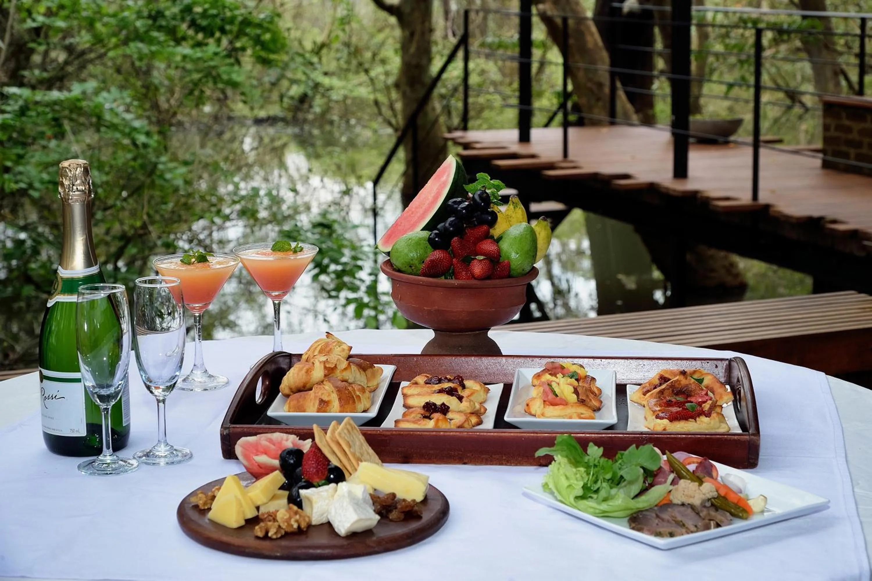 Lake view in Kalundewa Retreat