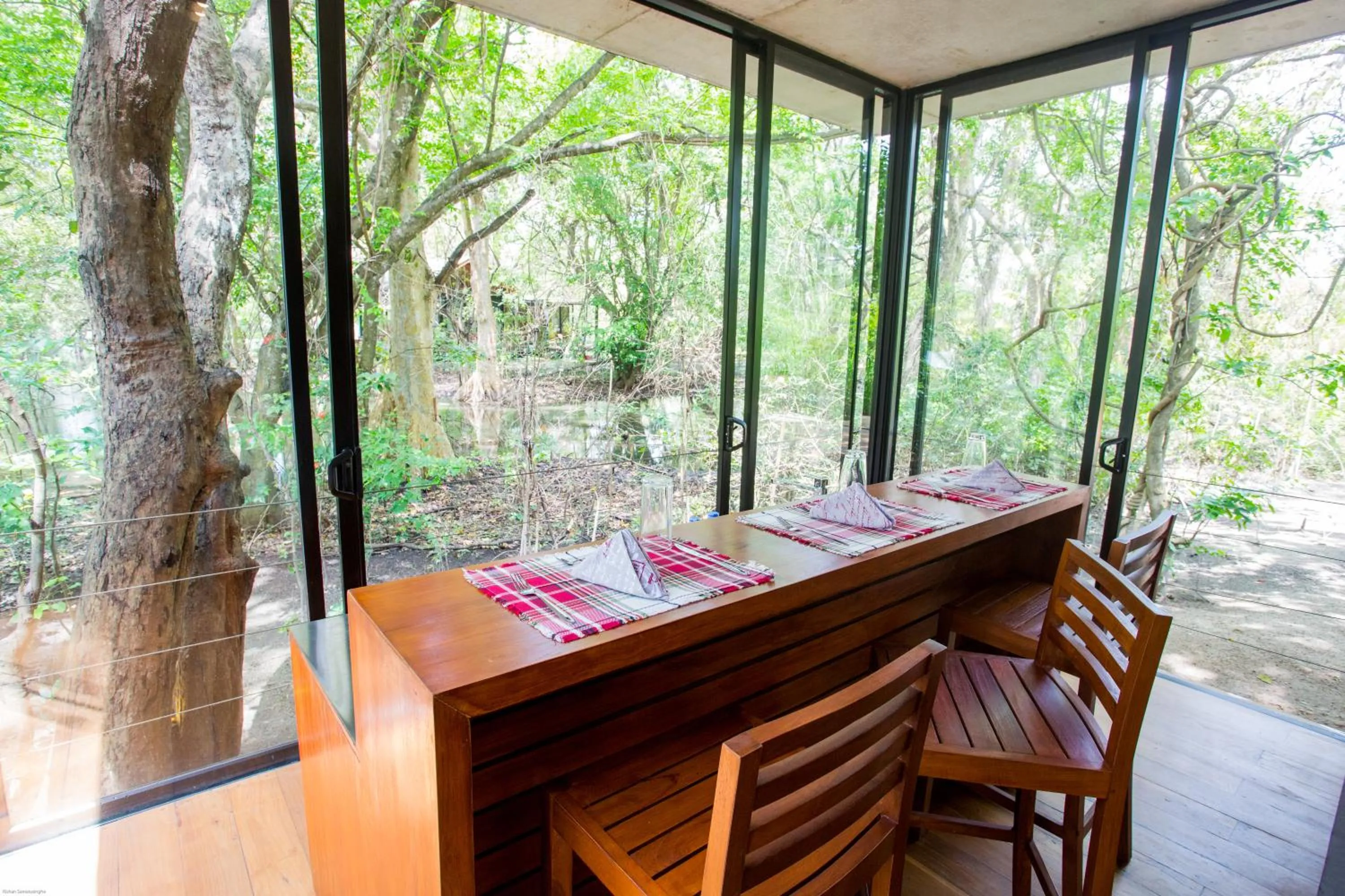 Kitchen or kitchenette in Kalundewa Retreat