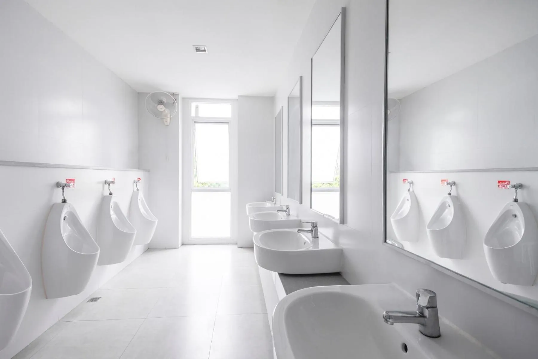 Bathroom in Siamaze Hostel