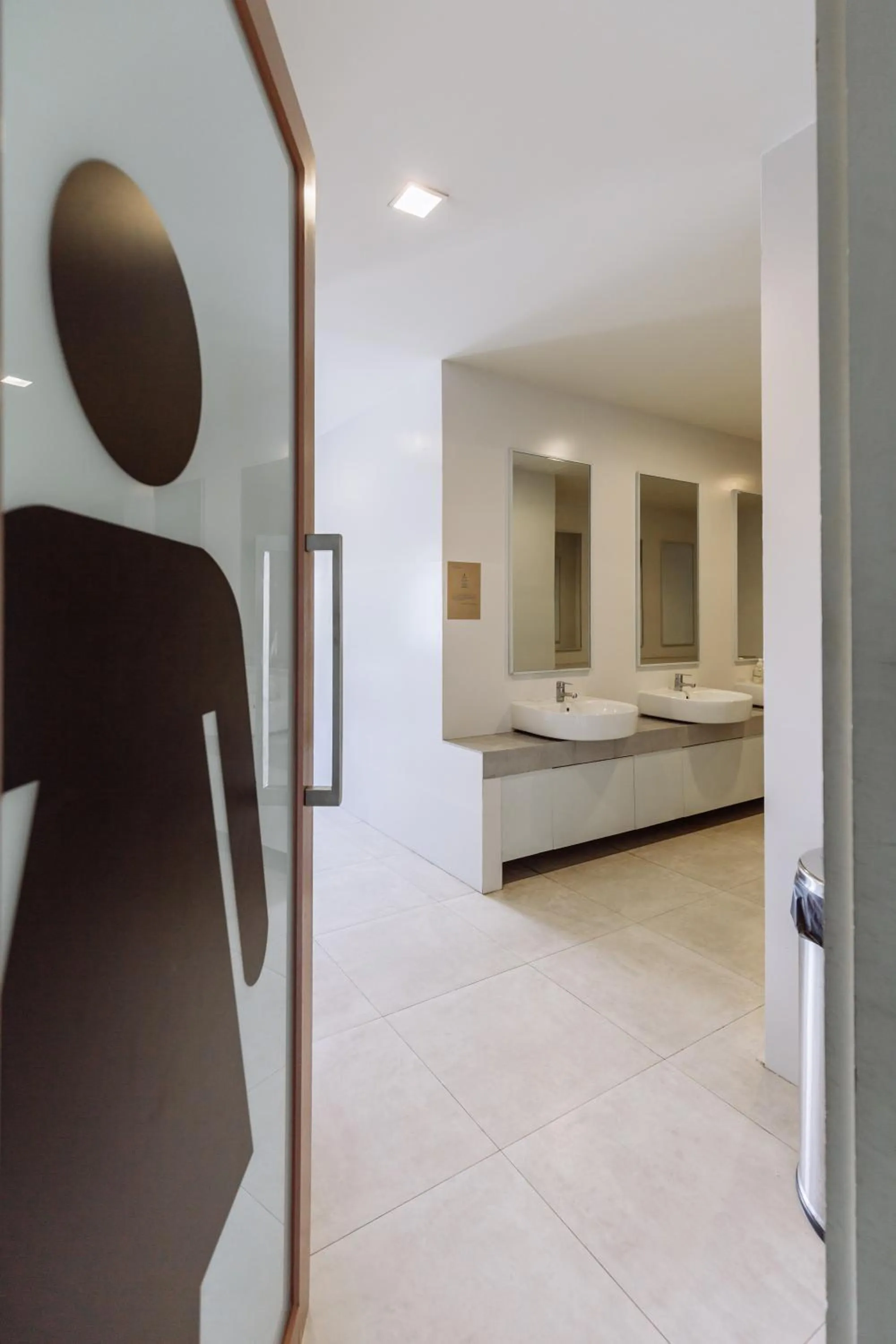 Shower, Bed in Siamaze Hostel