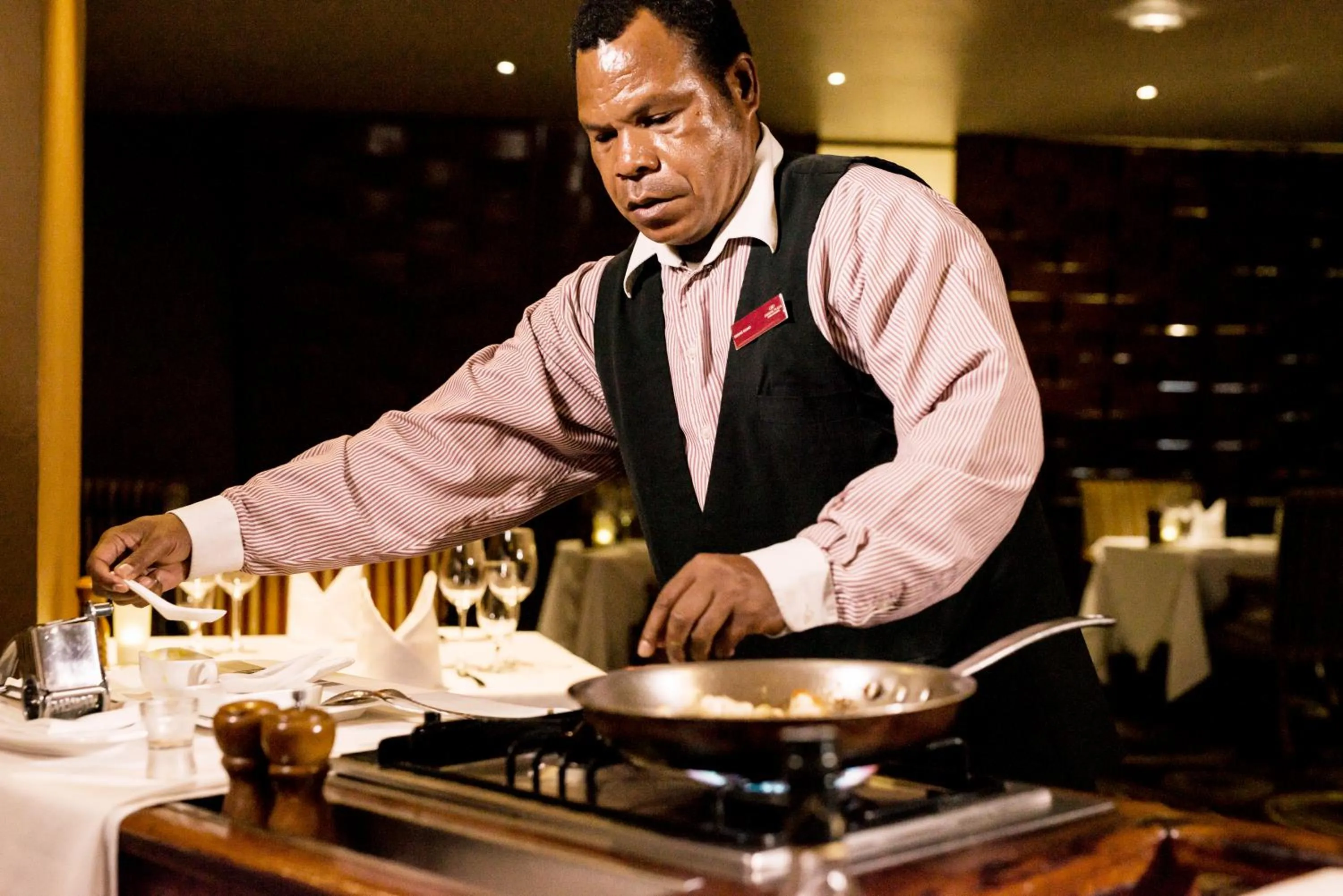 Restaurant/places to eat in Crown Hotel