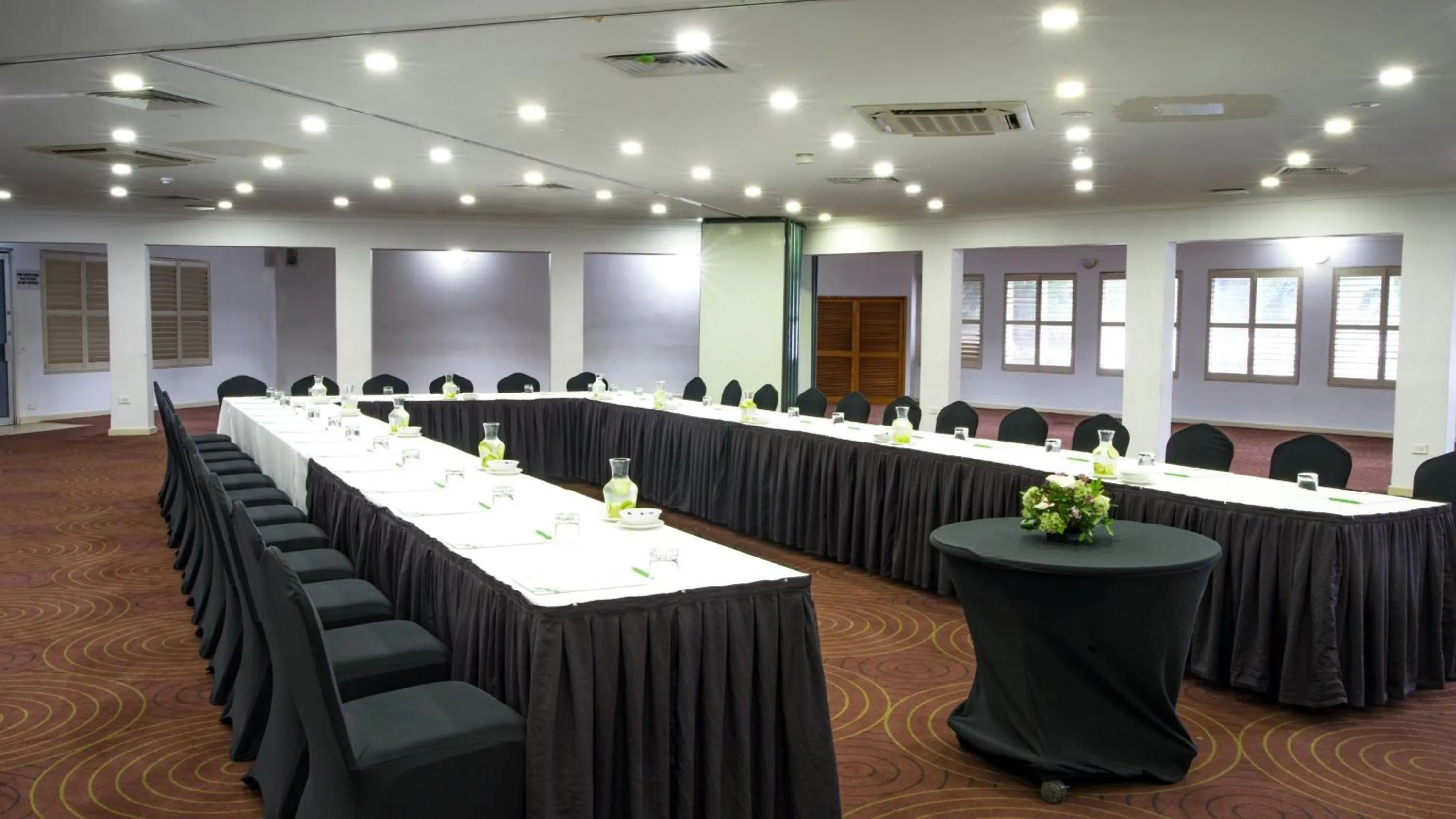 Meeting/conference room in Holiday Inn & Suites Port Moresby by IHG