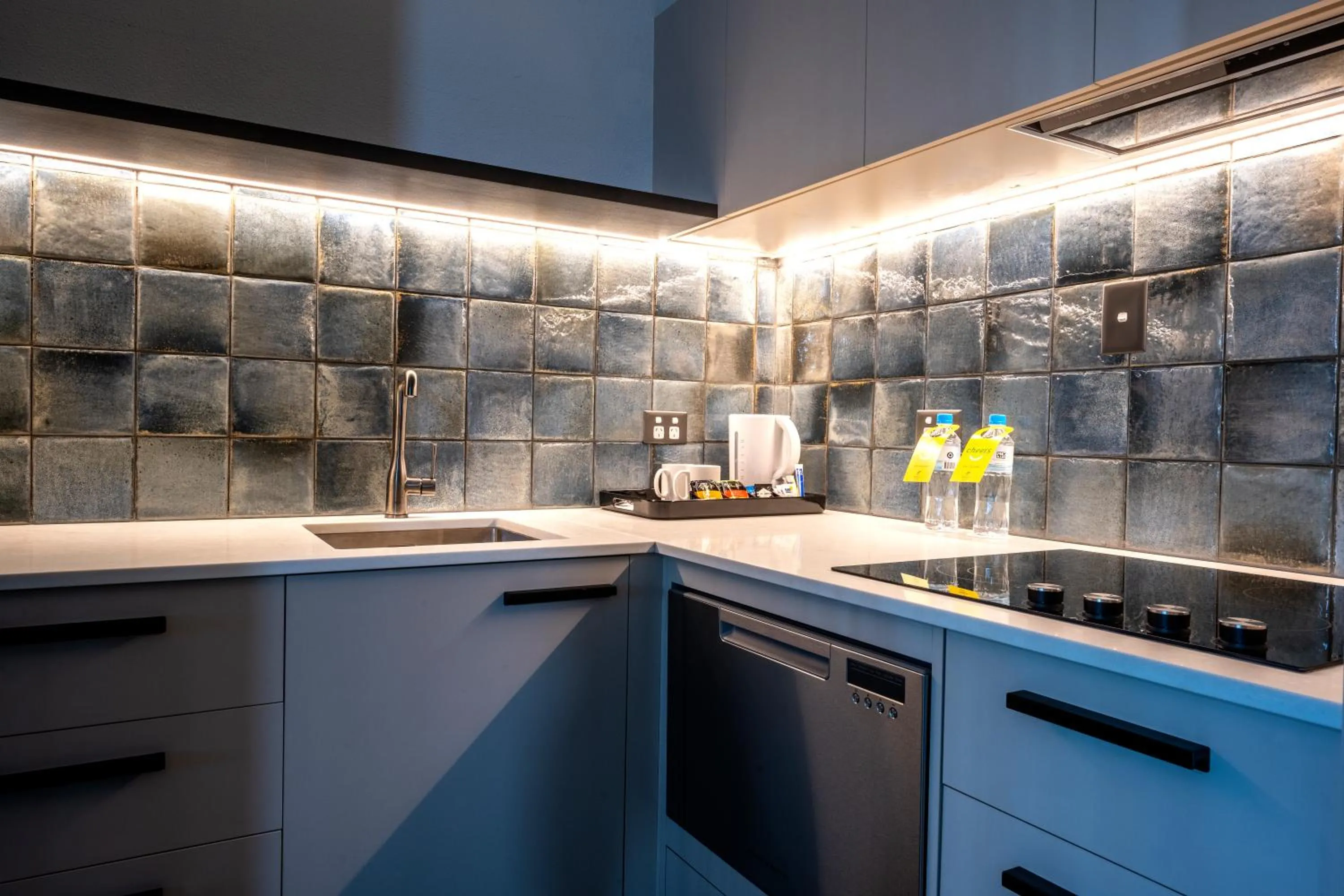 Kitchen or kitchenette in Holiday Inn & Suites Port Moresby by IHG