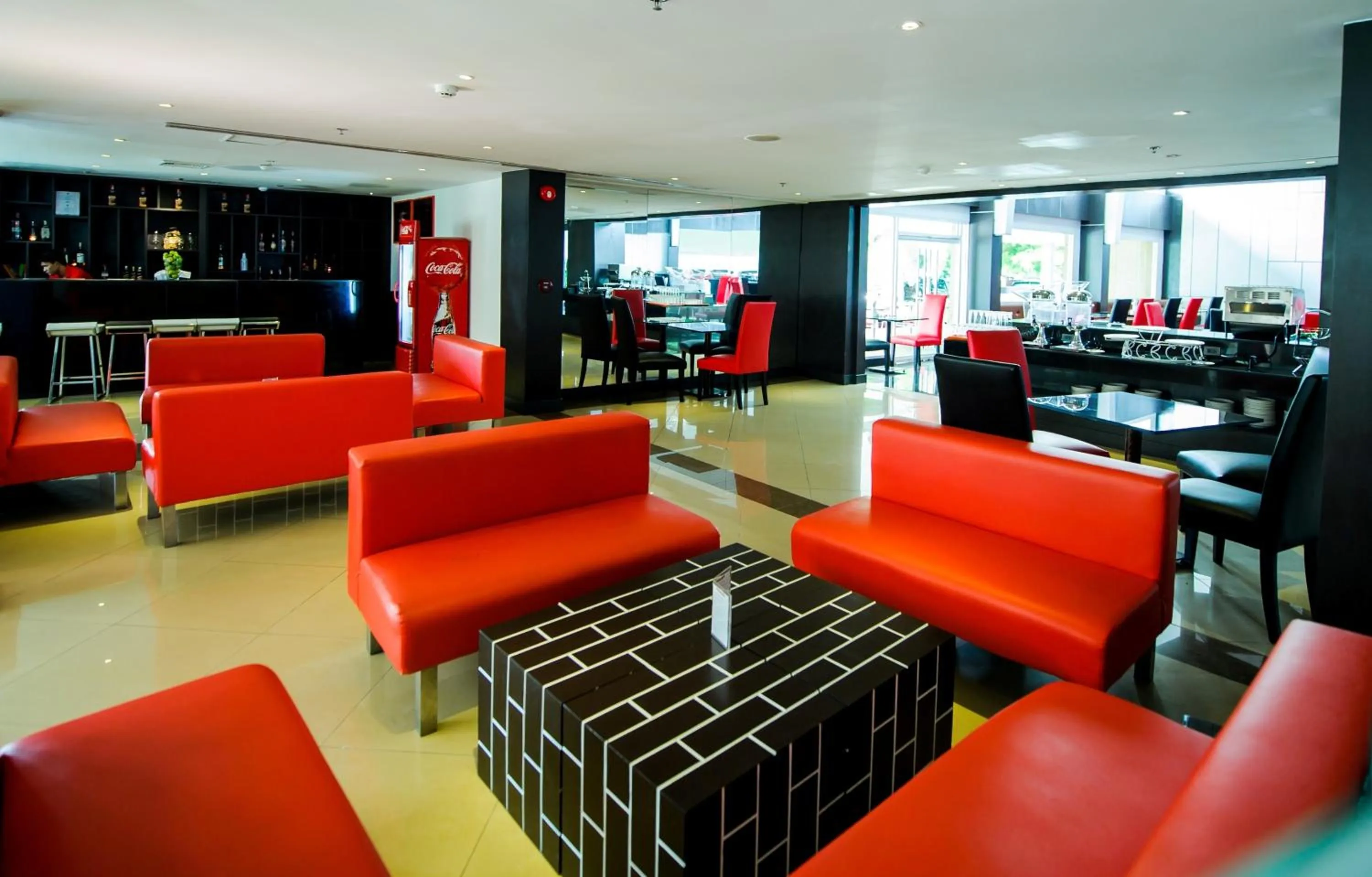 Restaurant/places to eat in Hotel Selection Pattaya