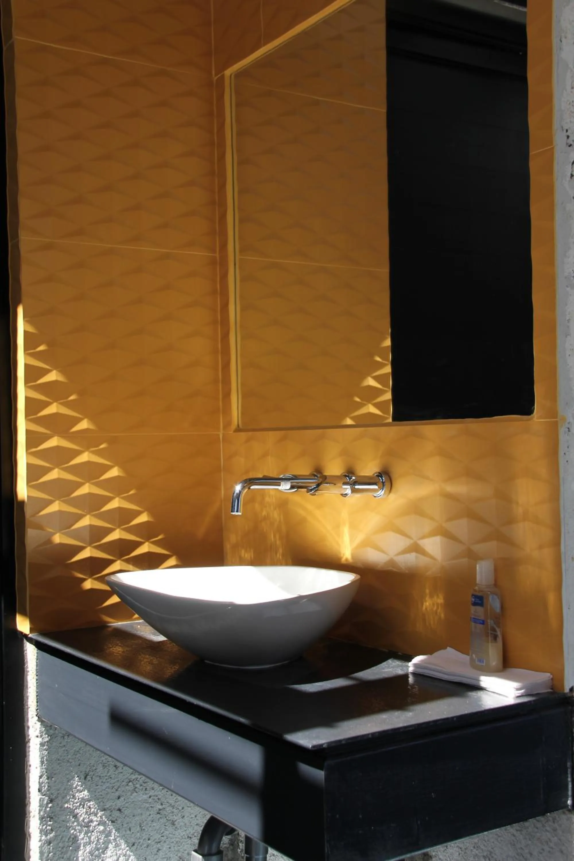 Bathroom in ChangoMango