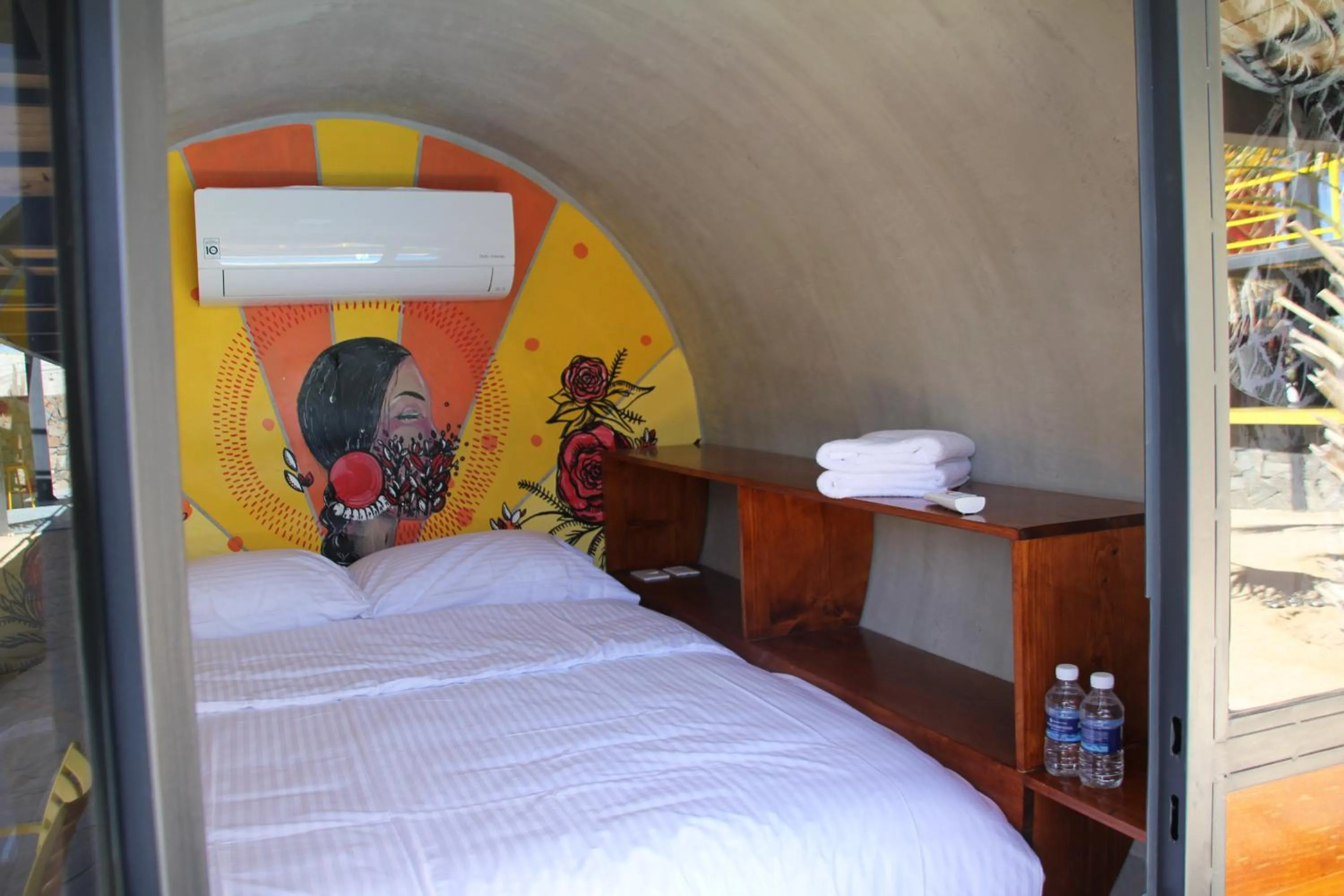 Bedroom, Bed in ChangoMango