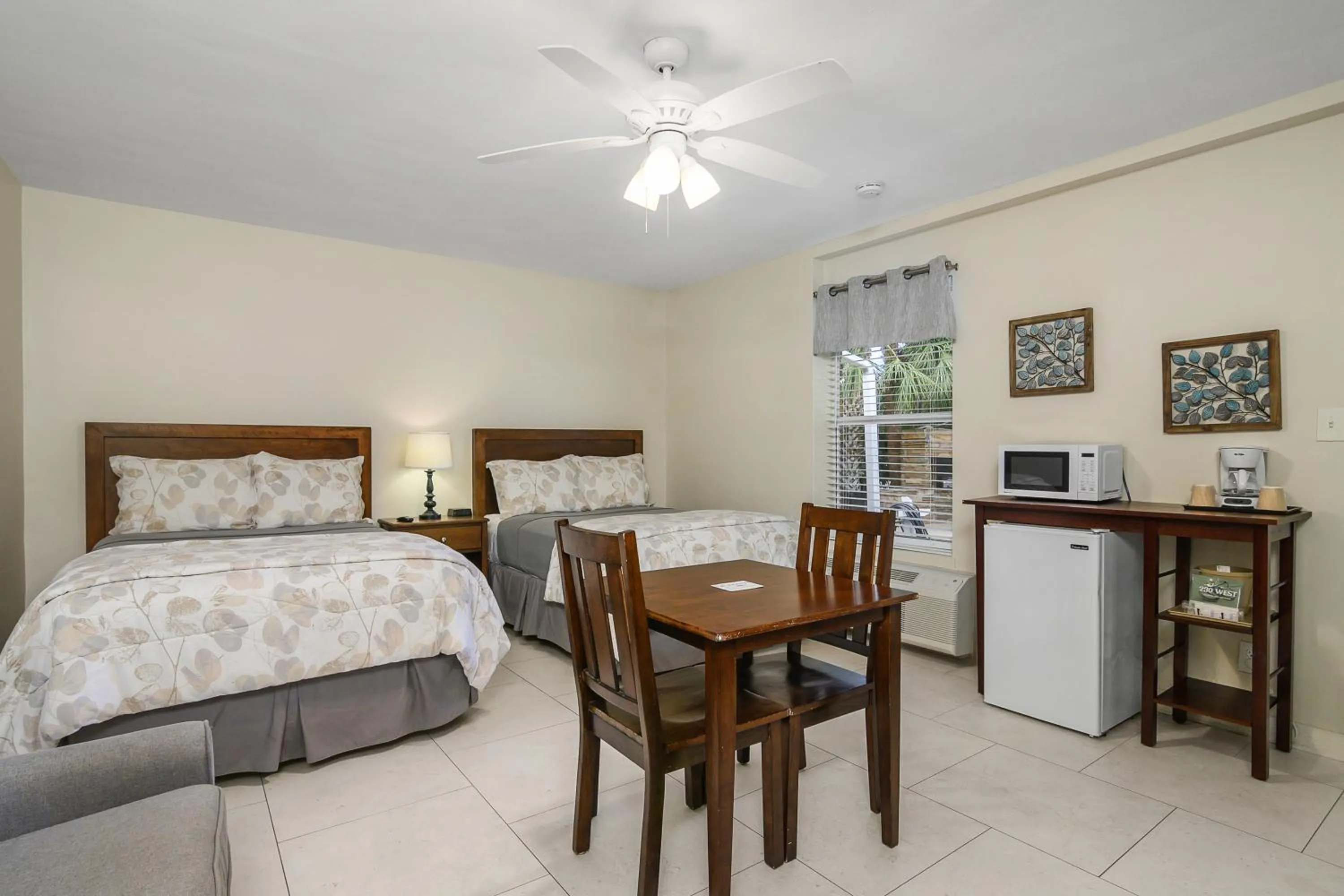 Bedroom, Bed in The Fairways Inn of Naples