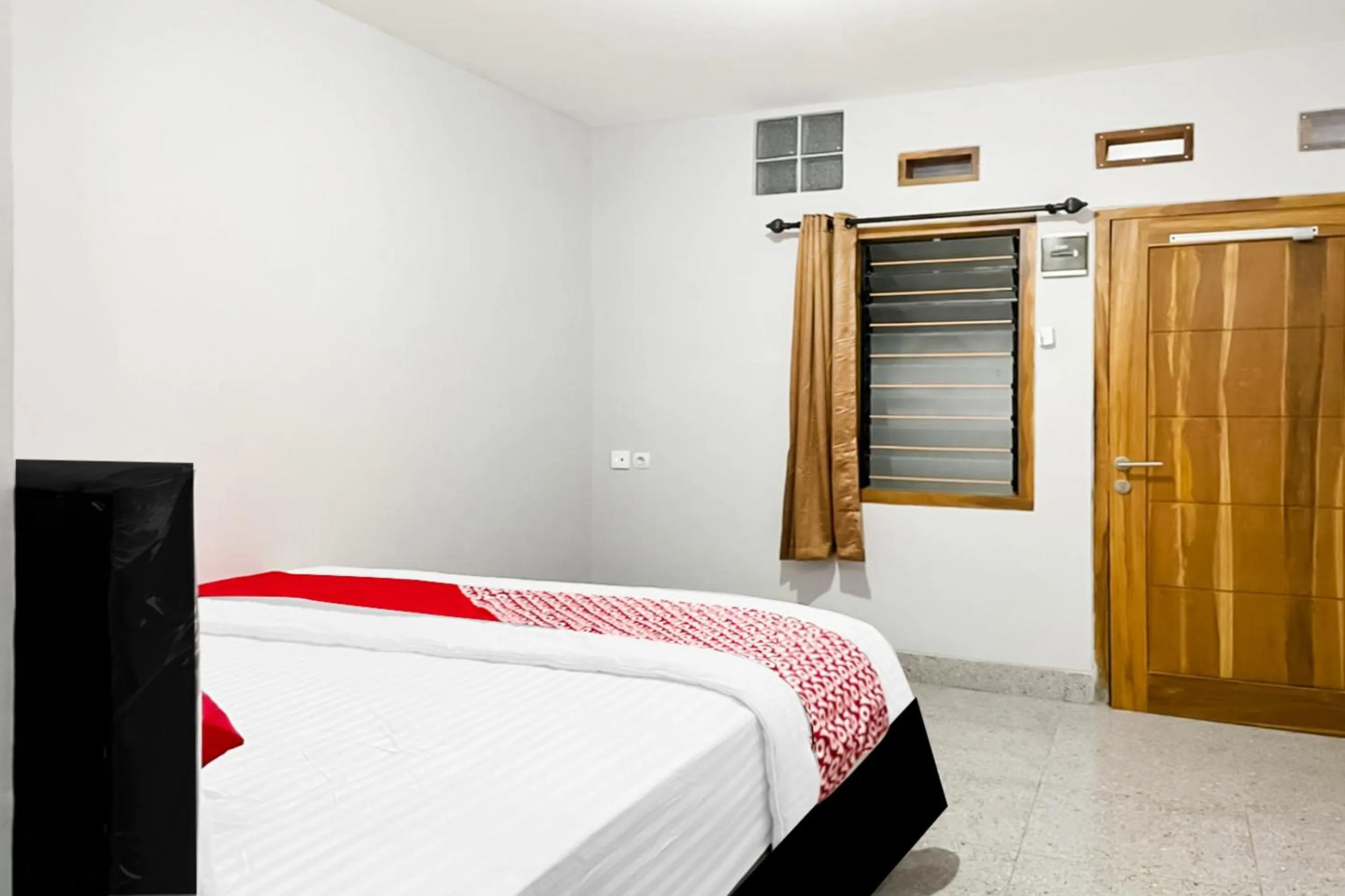 Bedroom, Bed in Hotel O Kbr Home