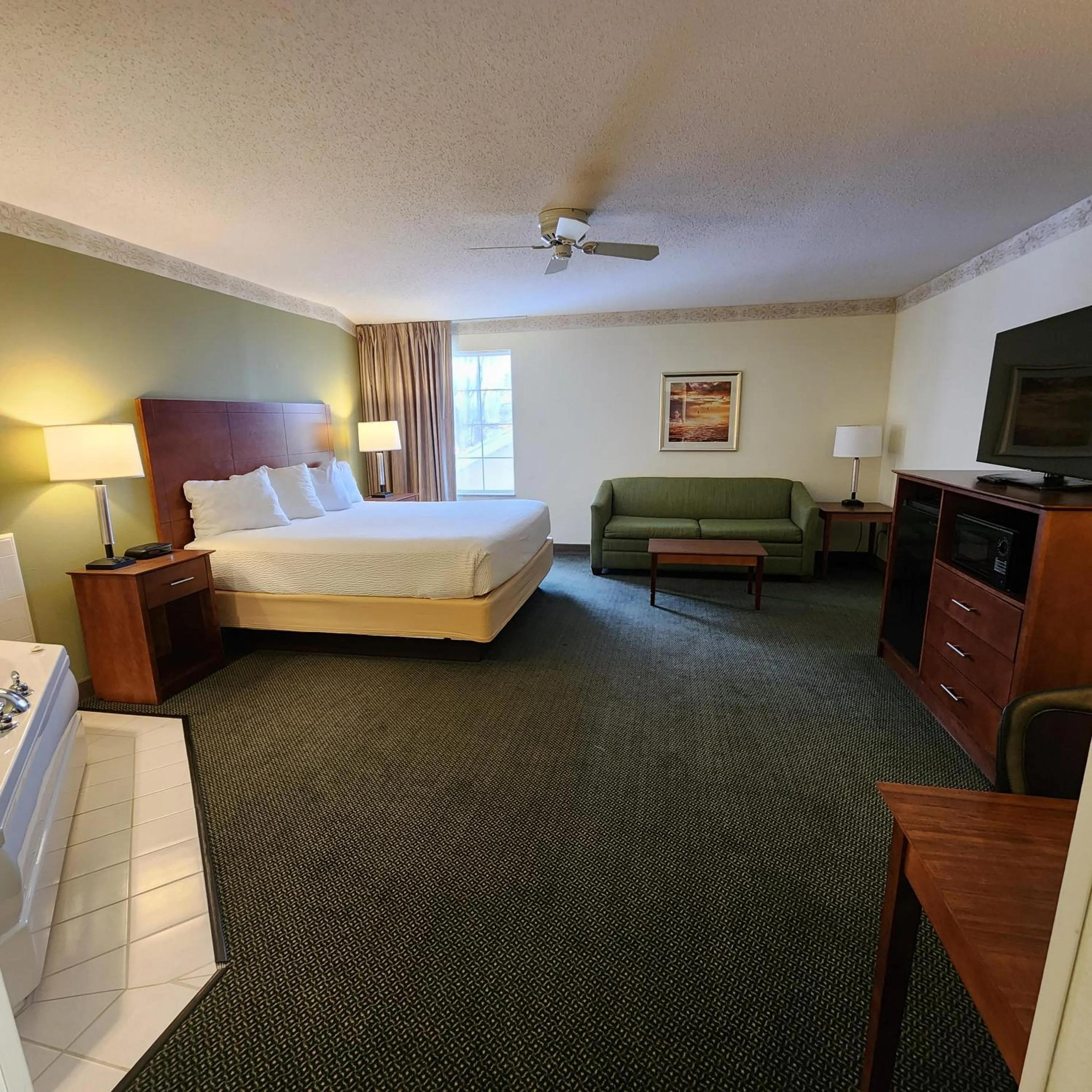 Photo of the whole room, Bed in Baymont by Wyndham Mackinaw City