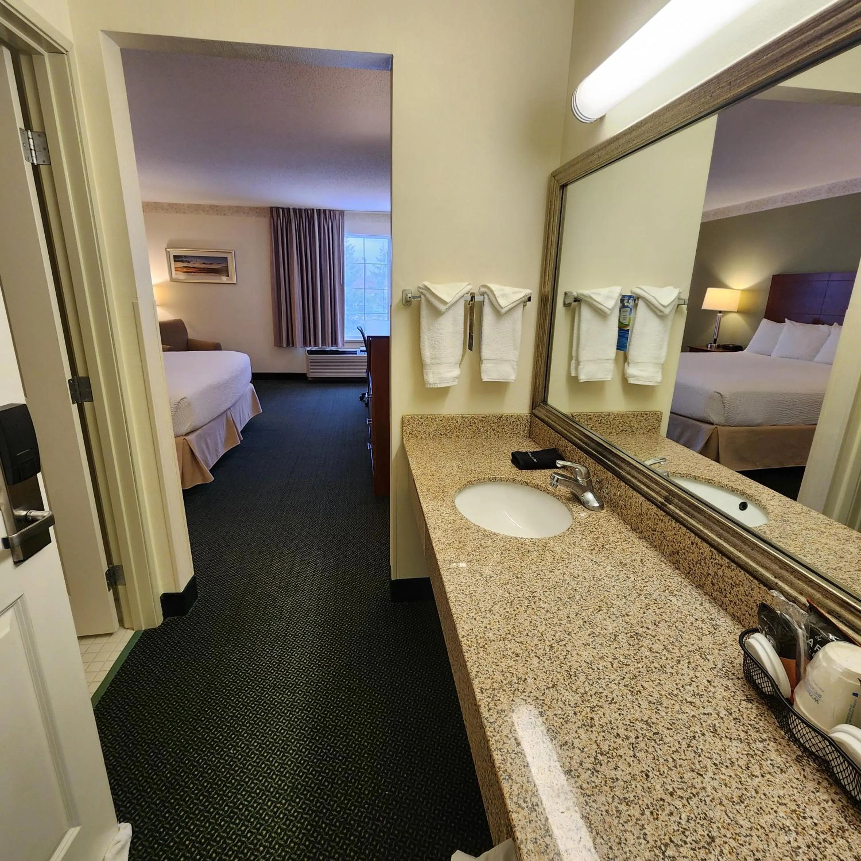 Bedroom, Bed in Baymont by Wyndham Mackinaw City