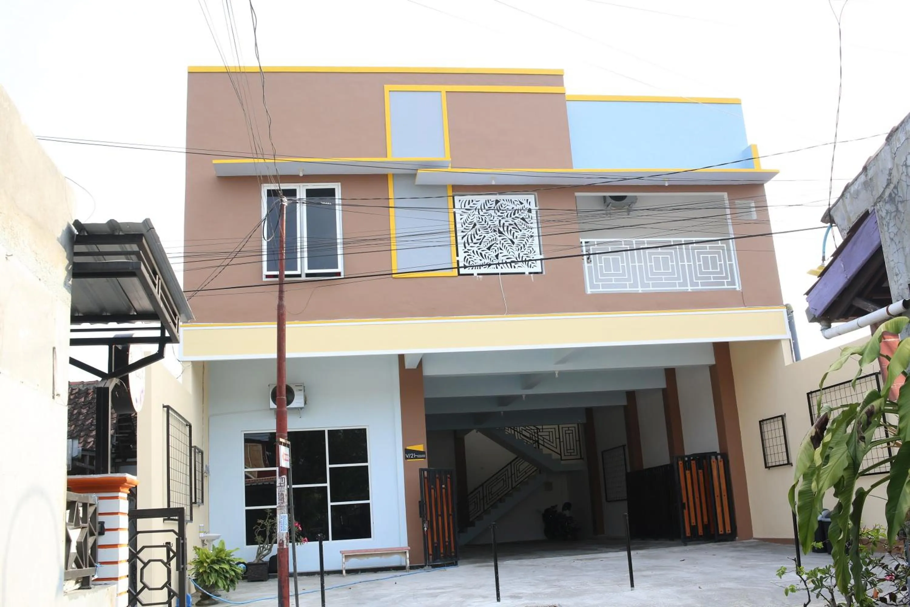 RedDoorz Syariah near Suncity Mall Madiun