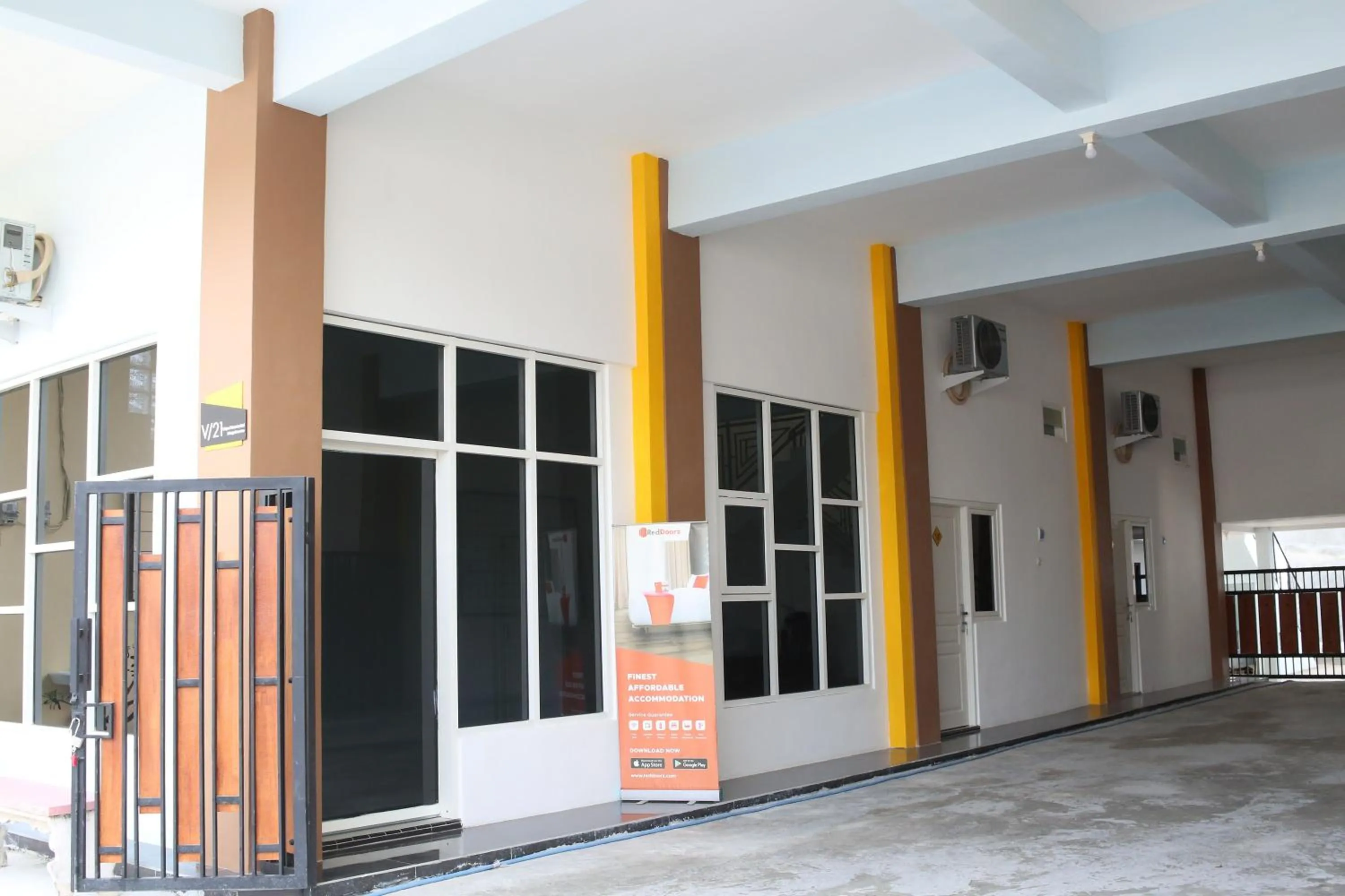 RedDoorz Syariah near Suncity Mall Madiun