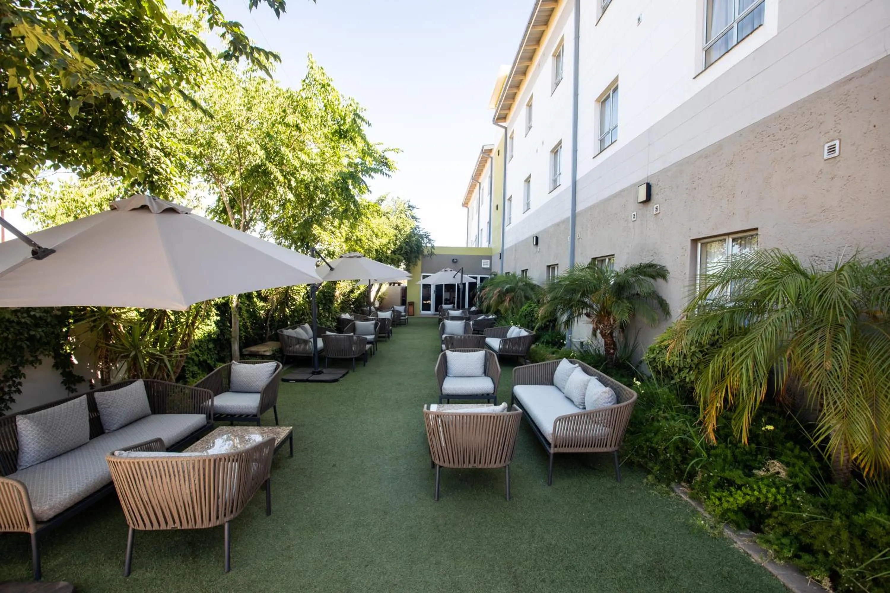 Restaurant/places to eat in Travelodge