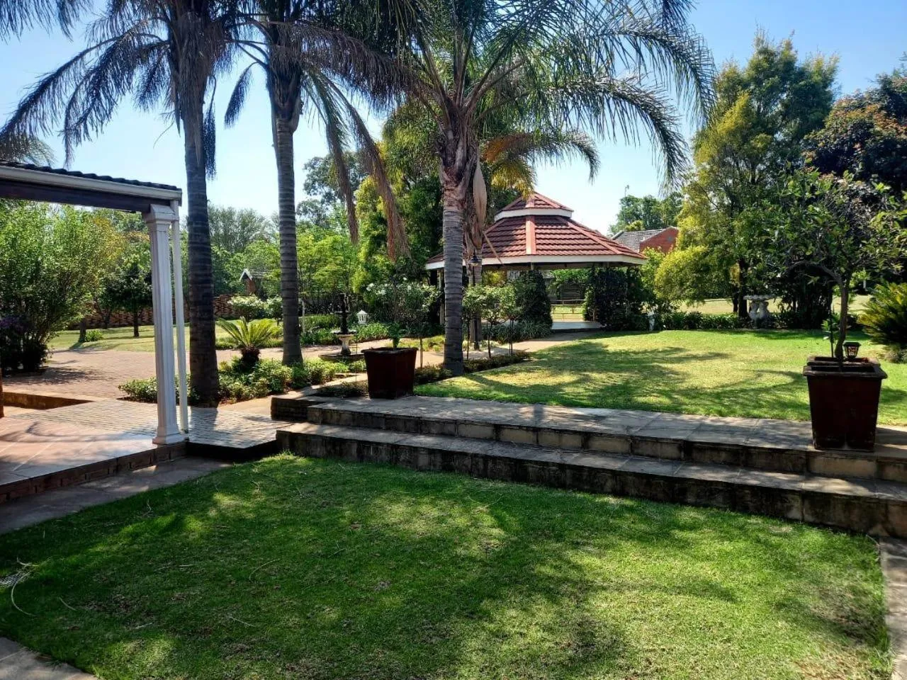Inner courtyard view in The Hills Guest House