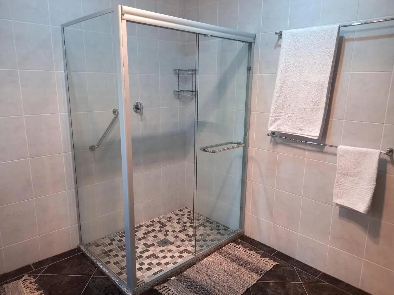 Shower in The Hills Guest House