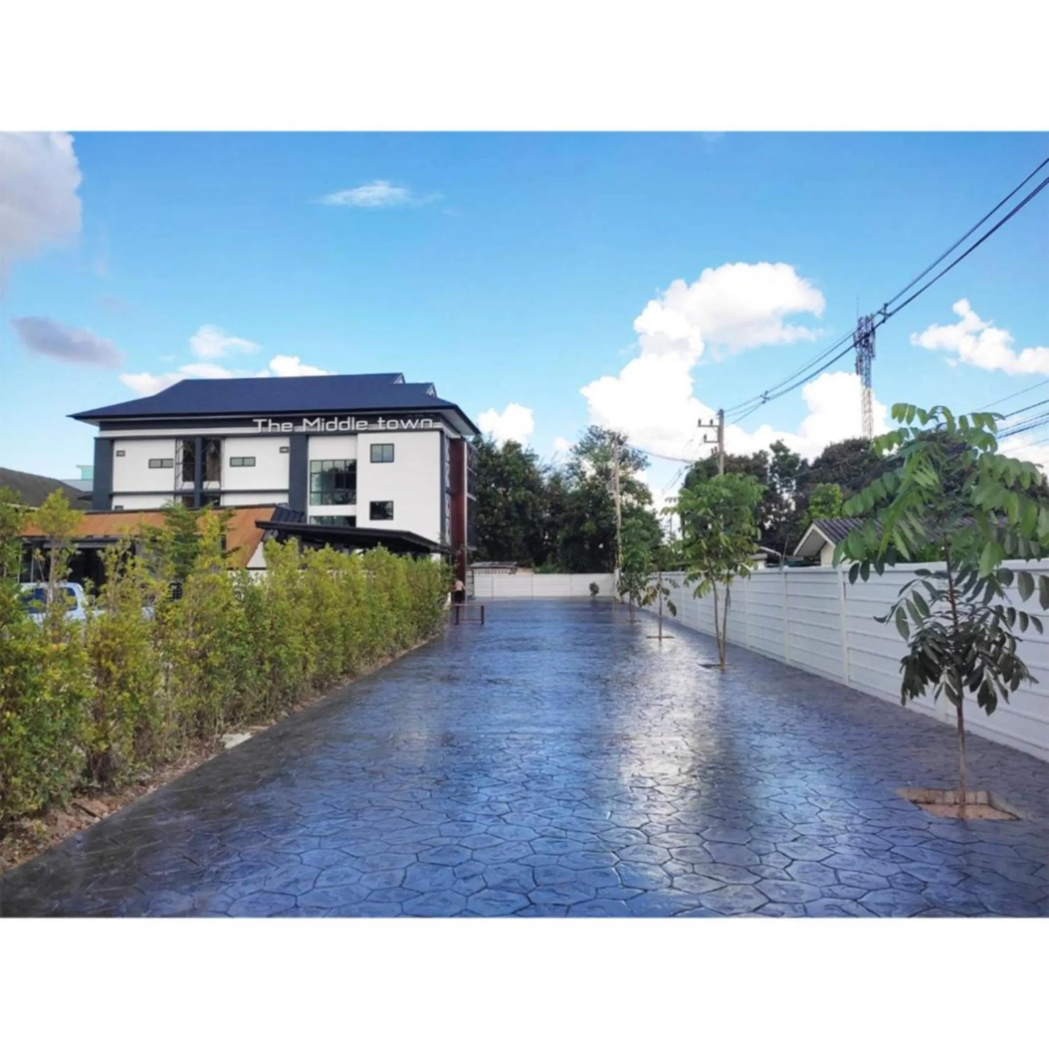 Property building in The Middle Town SHA