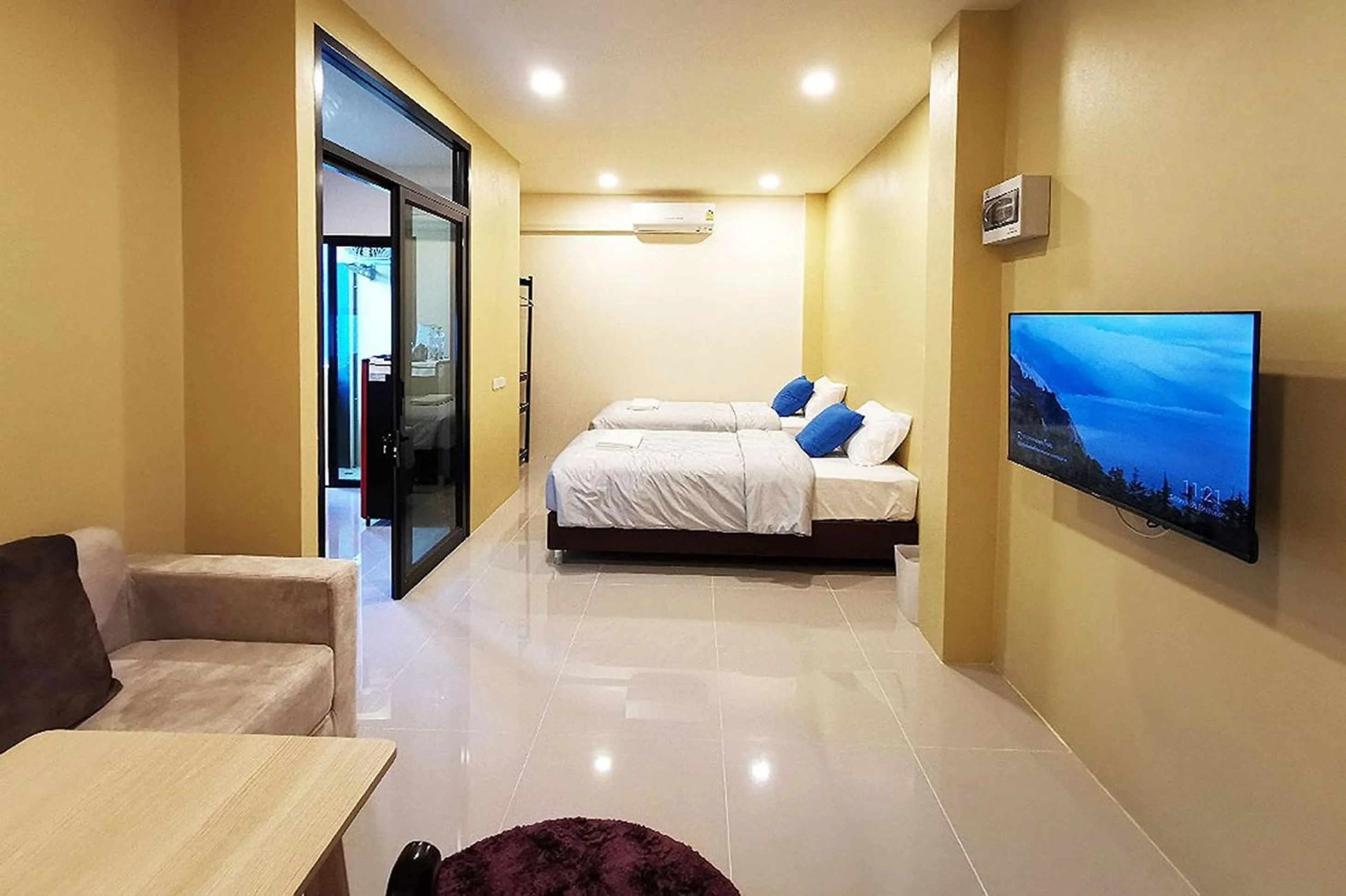 Property building, Bed in The Middle Town SHA