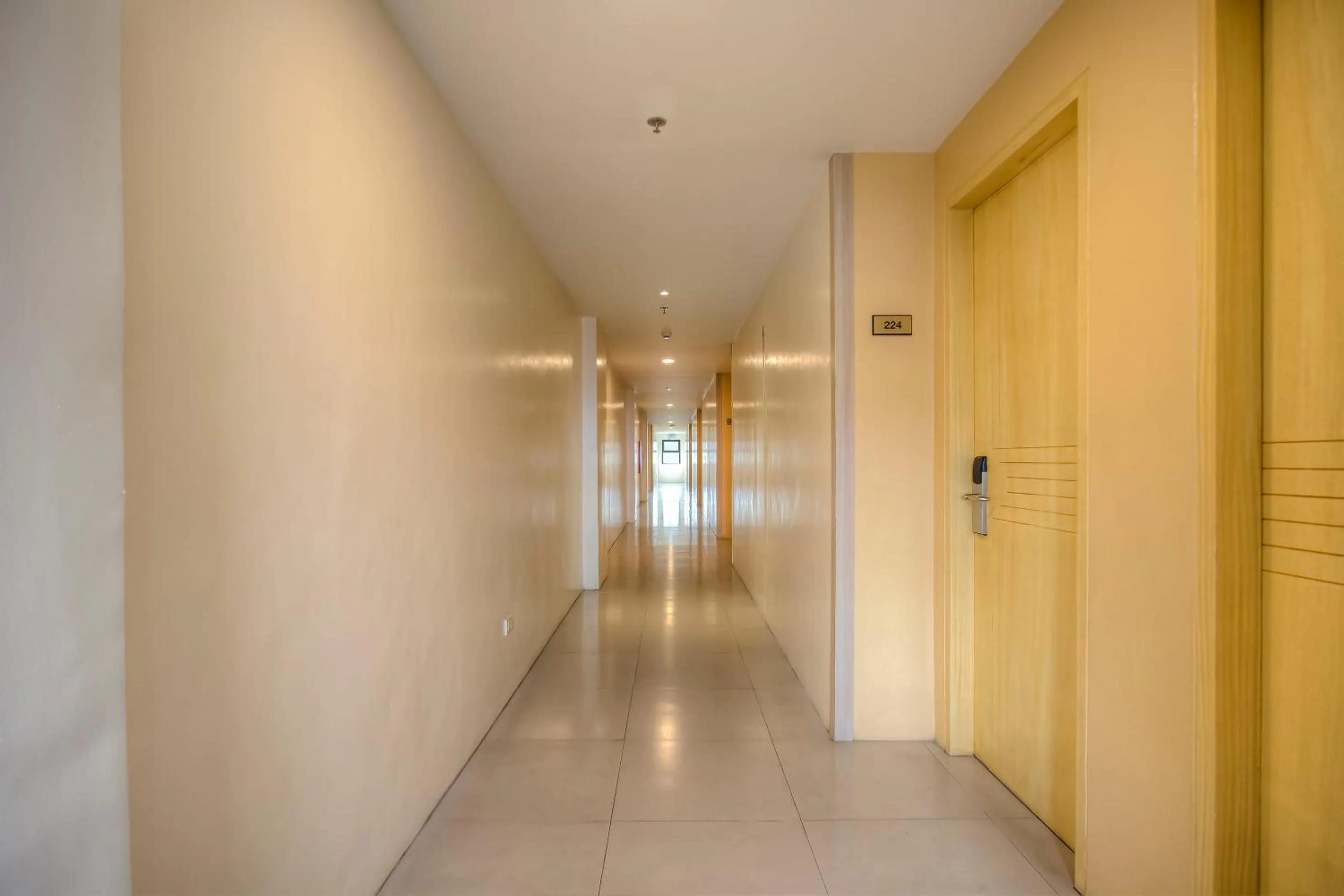 Lobby or reception in Capital O 827 Speciale Hotel