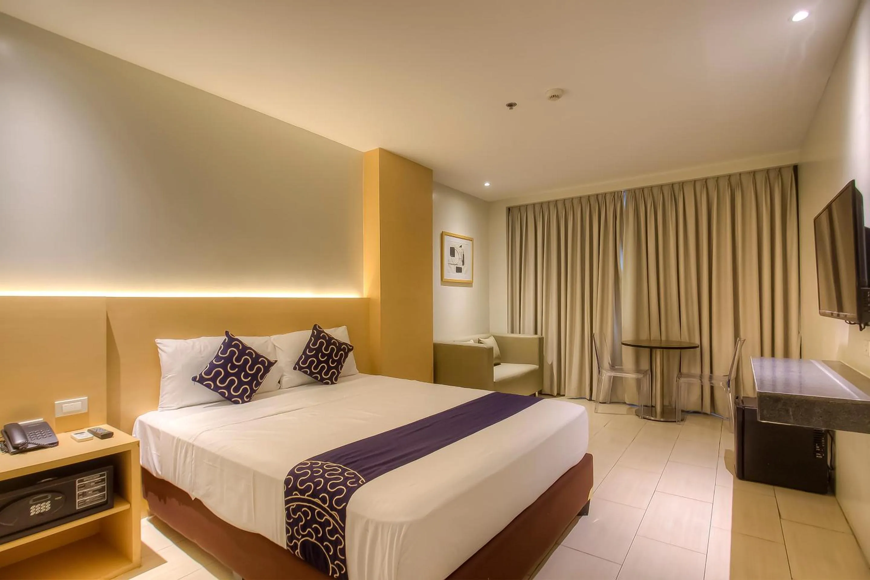 Bedroom, Bed in Capital O 827 Speciale Hotel