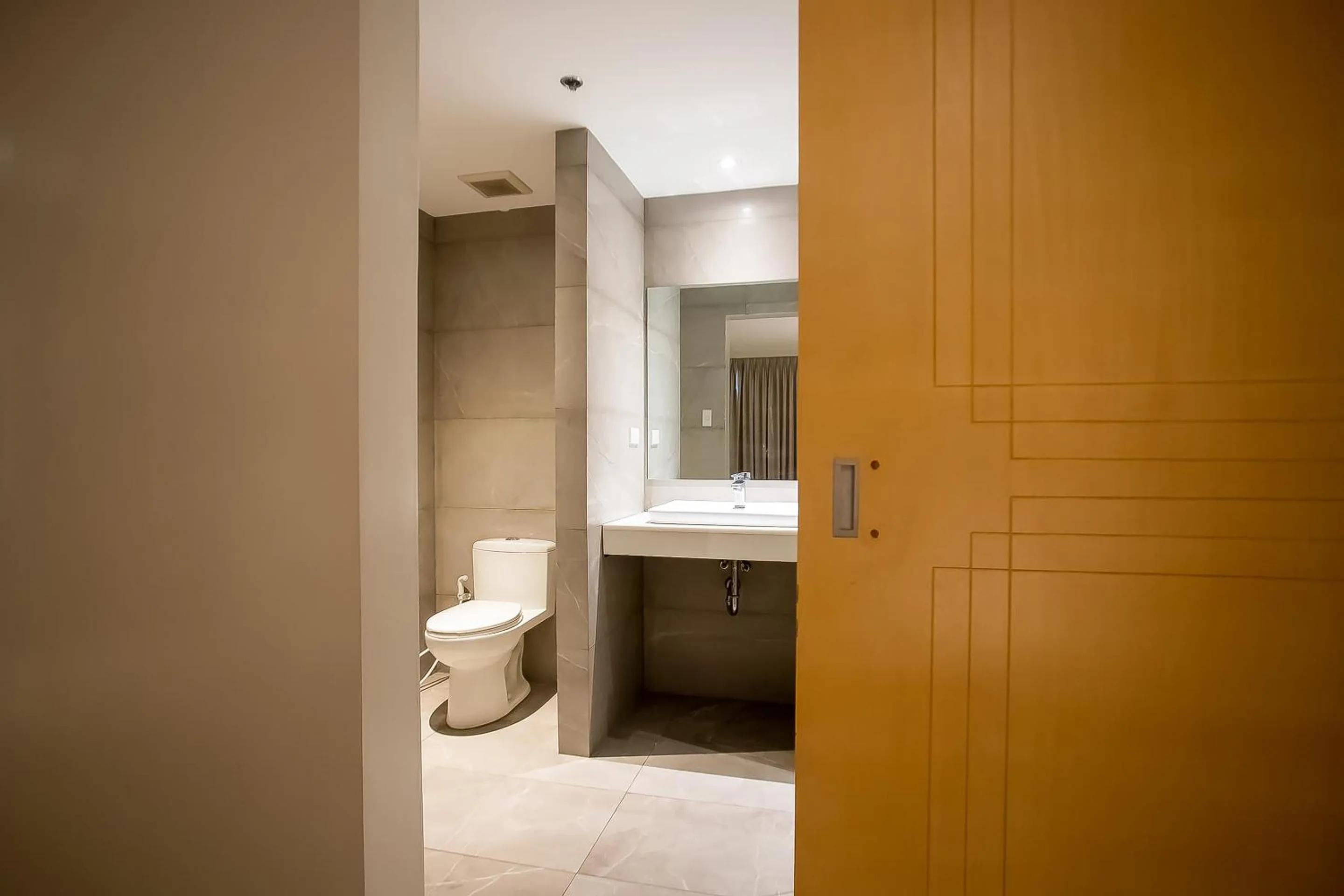 Bathroom in Capital O 827 Speciale Hotel