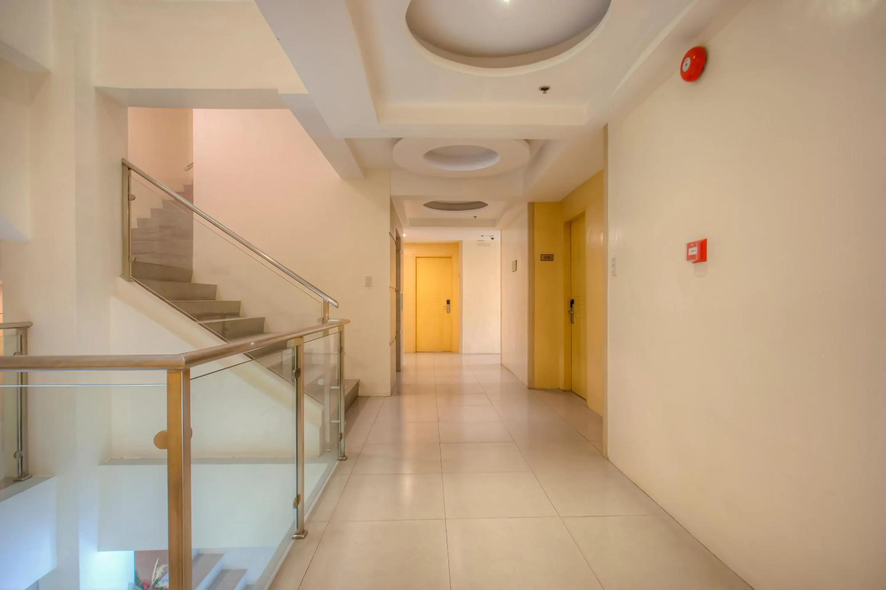 Lobby or reception in Capital O 827 Speciale Hotel