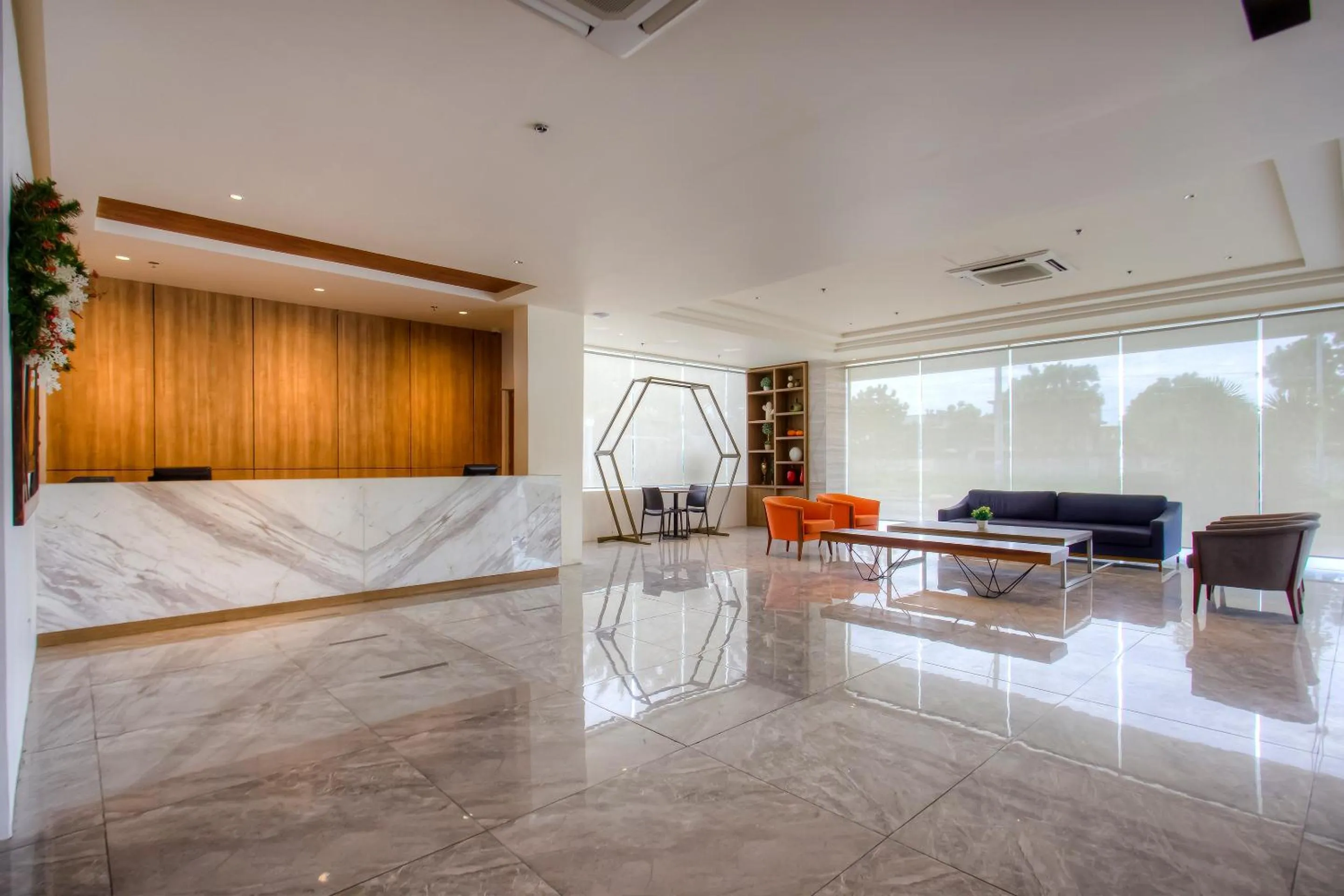 Lobby or reception in Capital O 827 Speciale Hotel