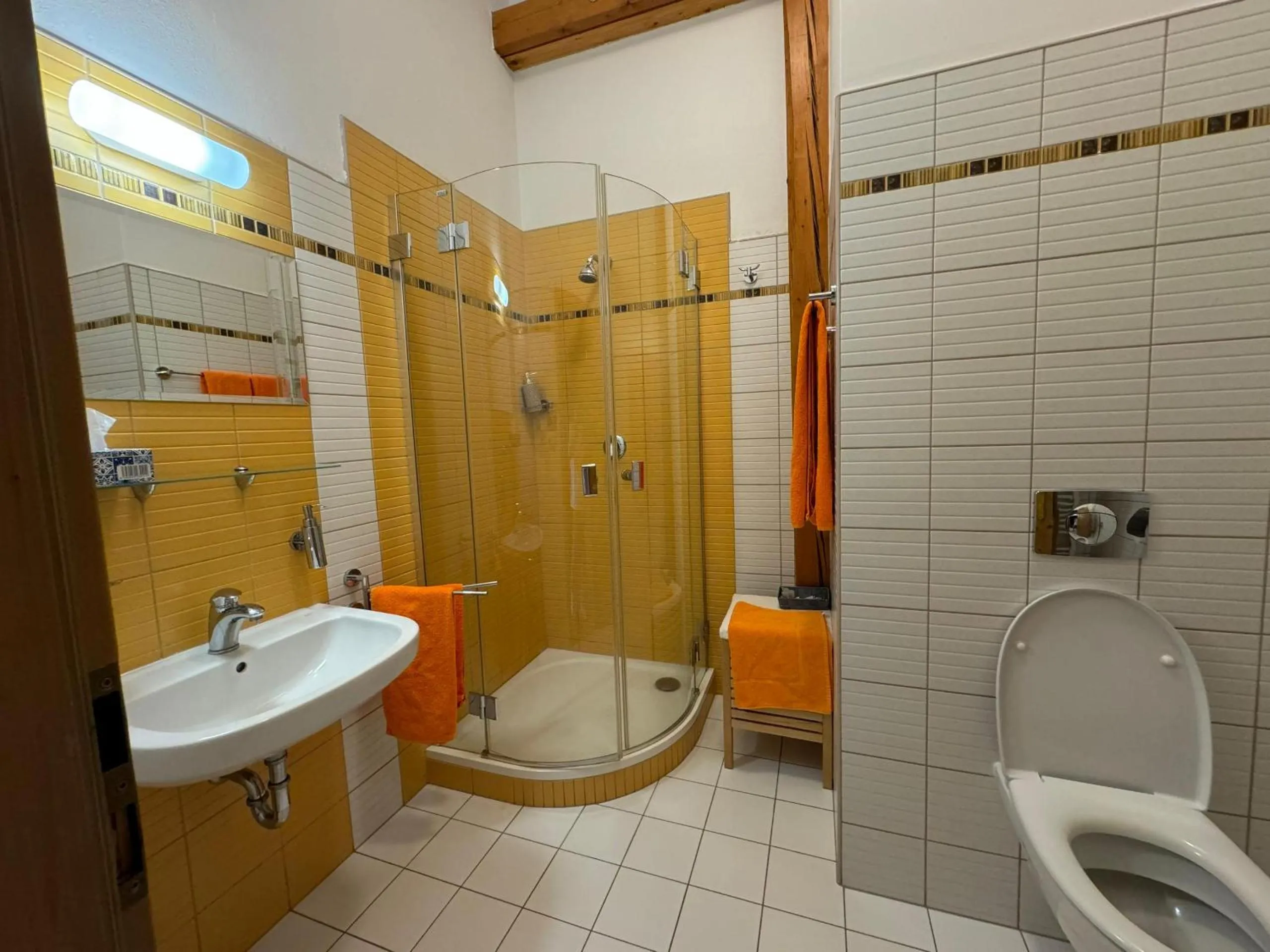 Hotelový a jezdecký areál Dvůr Krutěnice