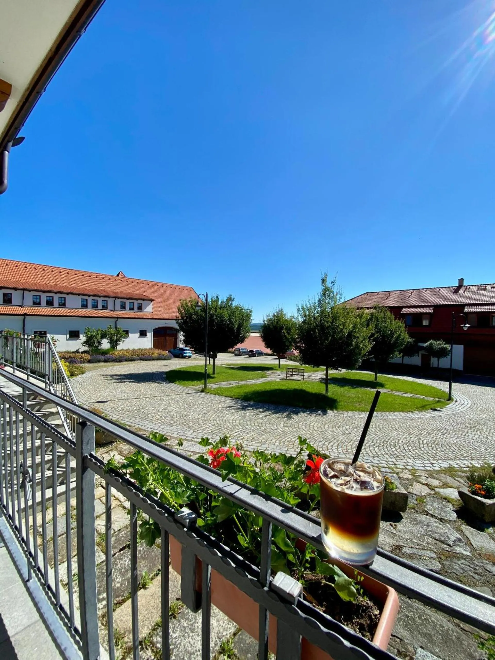 Hotelový a jezdecký areál Dvůr Krutěnice