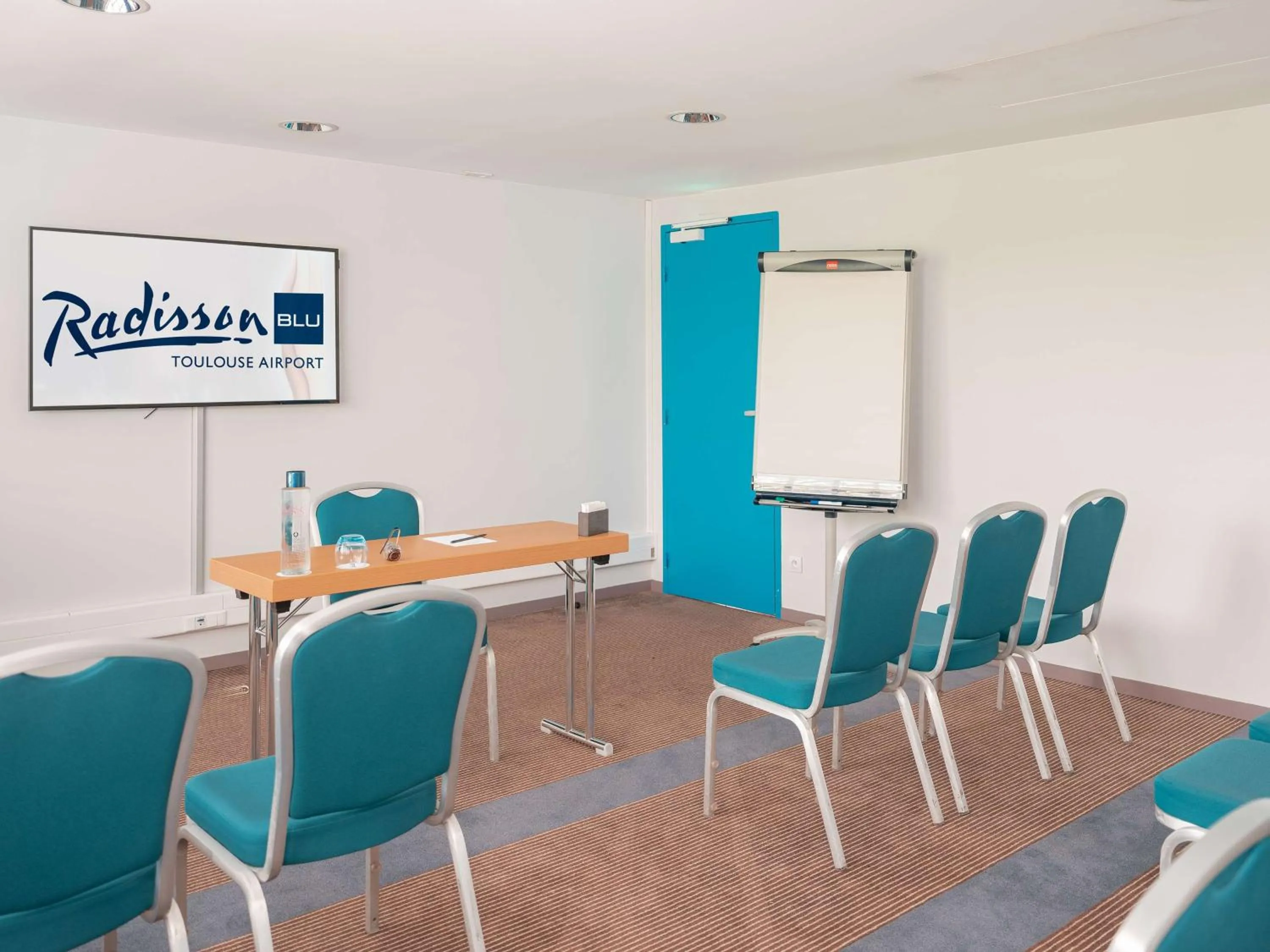 Meeting/conference room in Radisson Blu Hotel Toulouse Airport