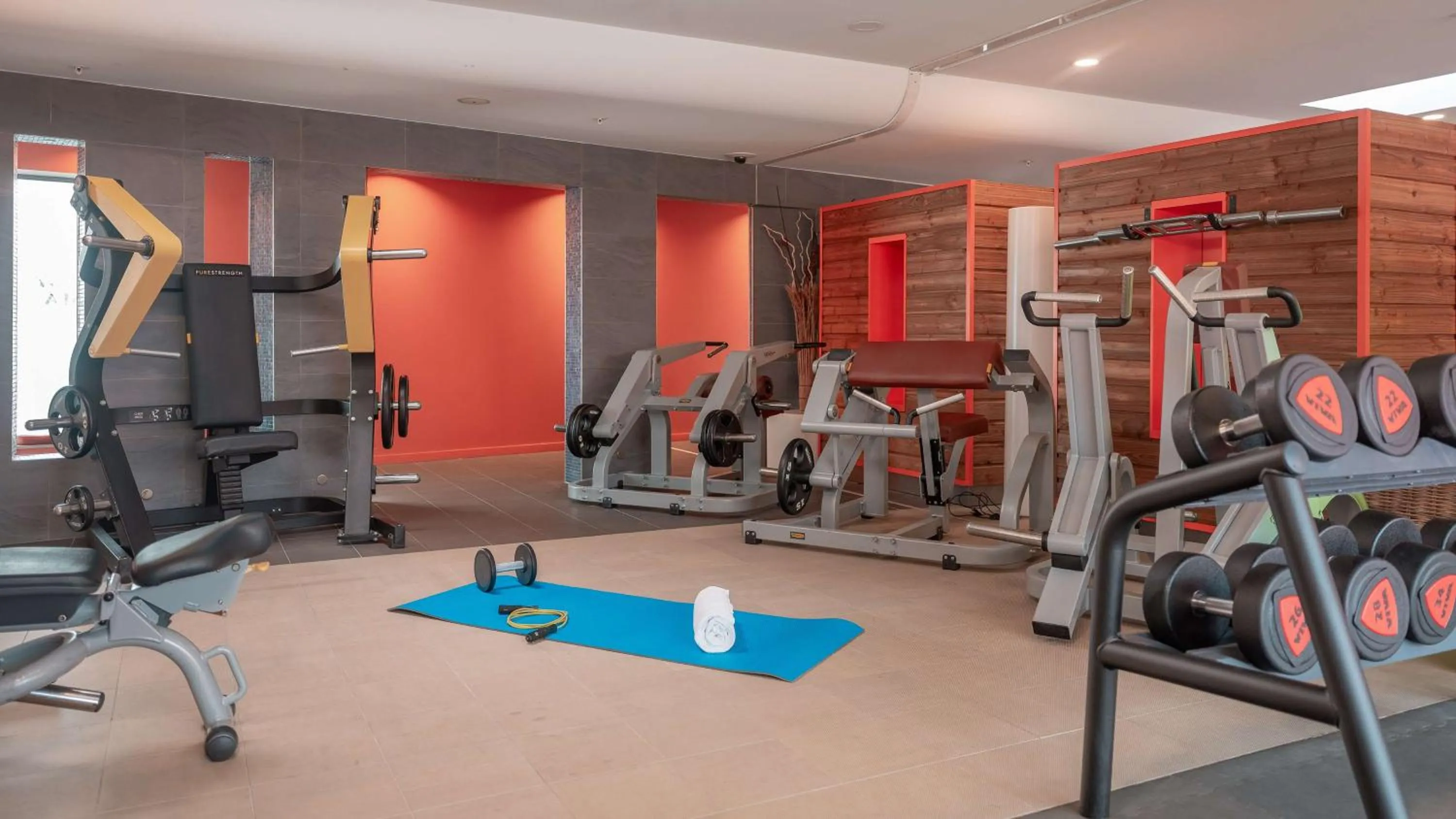 Fitness centre/facilities in Radisson Blu Hotel Toulouse Airport