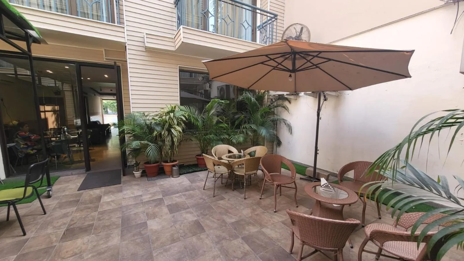 Inner courtyard view in UDS Villa Scandinavian - Next to VFS, Walking to Connaught Place