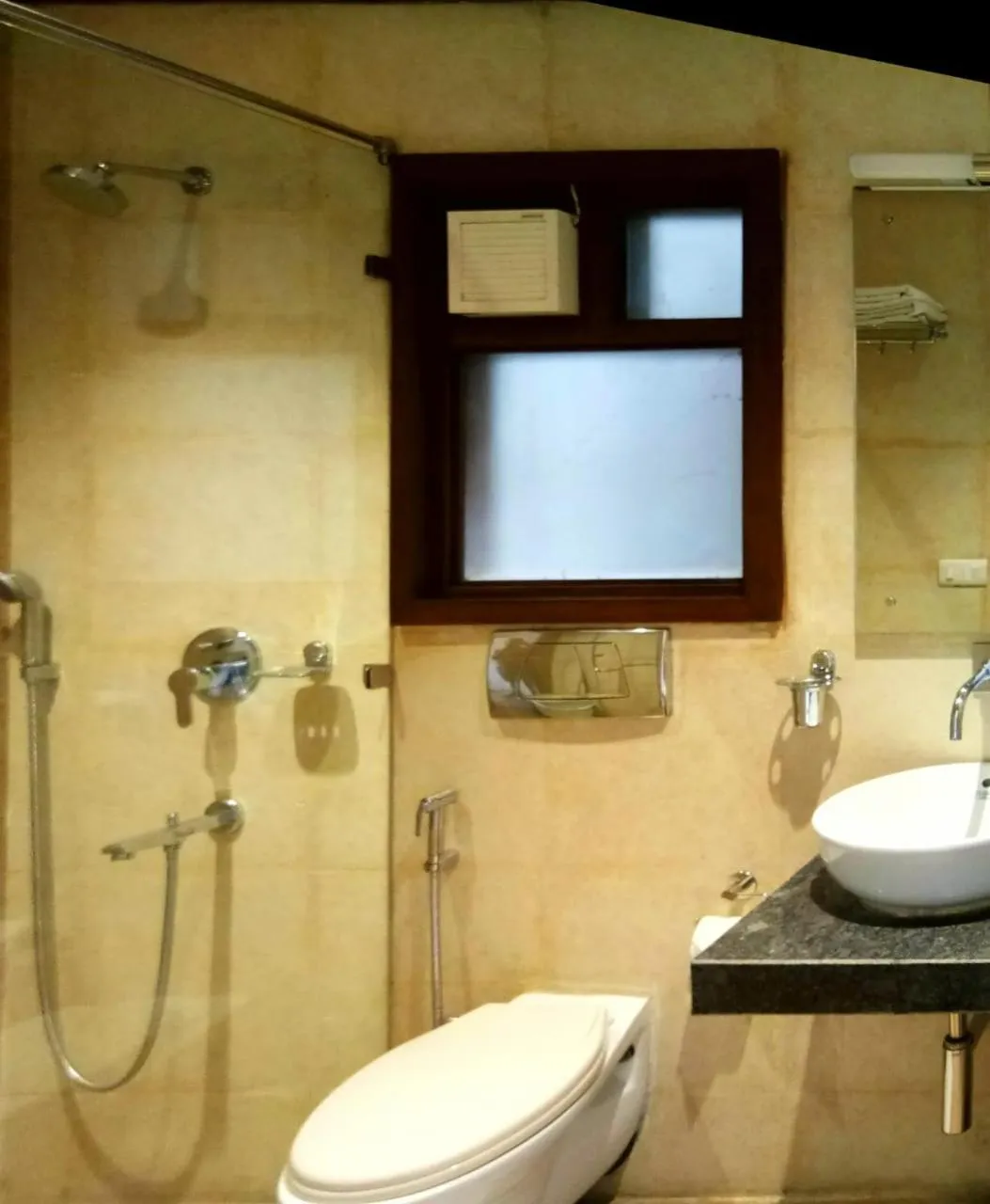 Shower in UDS Villa Scandinavian - Next to VFS, Walking to Connaught Place