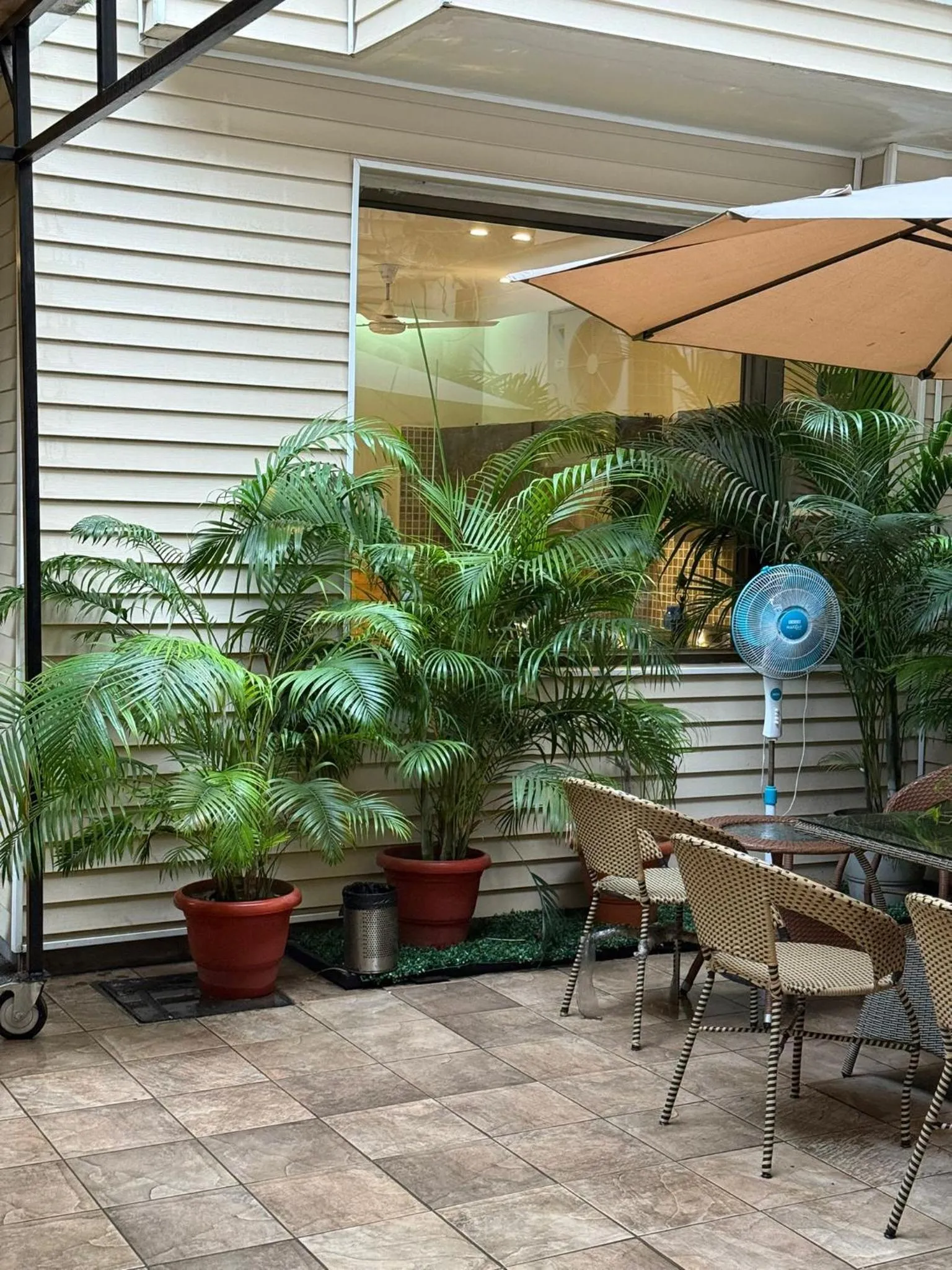 Dining area in UDS Villa Scandinavian - Next to VFS, Walking to Connaught Place