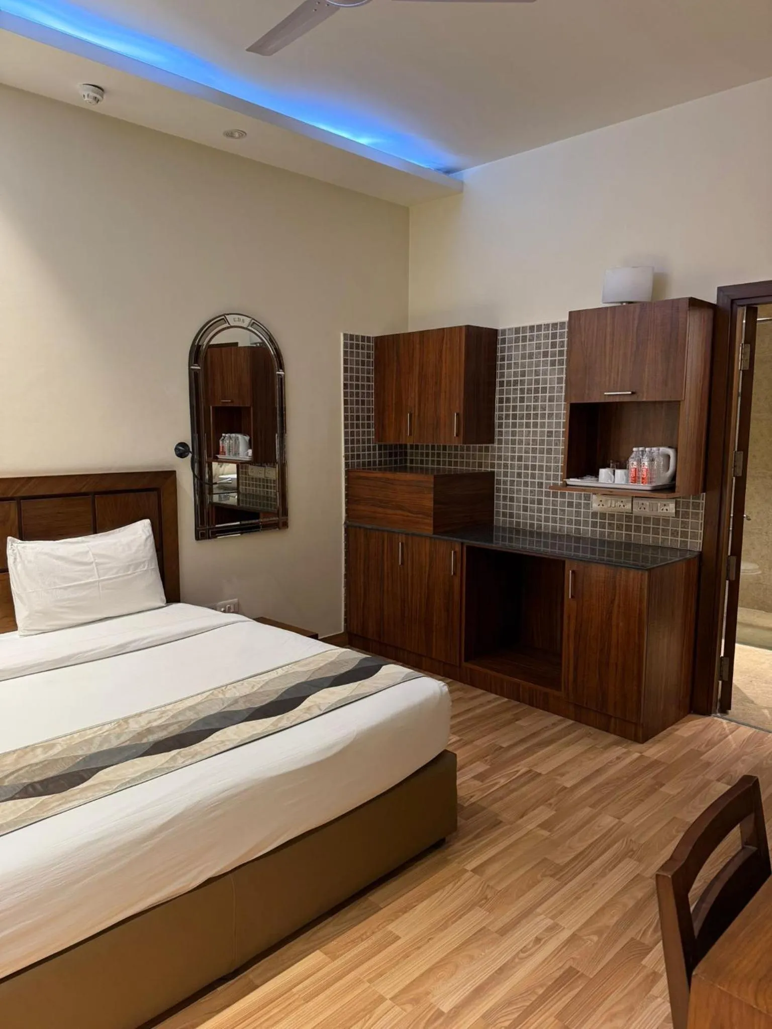 Photo of the whole room, Bed in UDS Villa Scandinavian - Next to VFS, Walking to Connaught Place