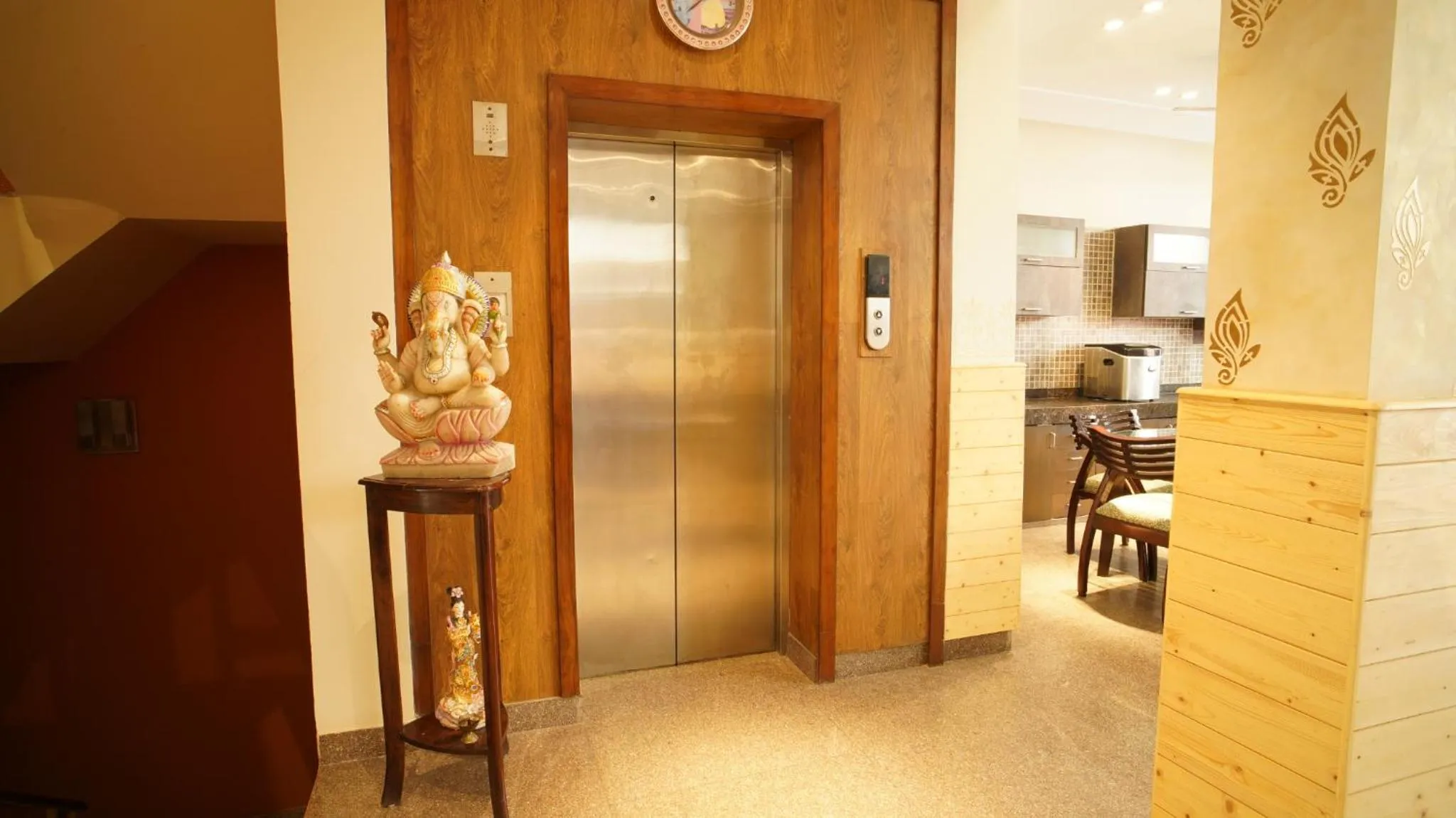 Area and facilities in UDS Villa Scandinavian - Next to VFS, Walking to Connaught Place