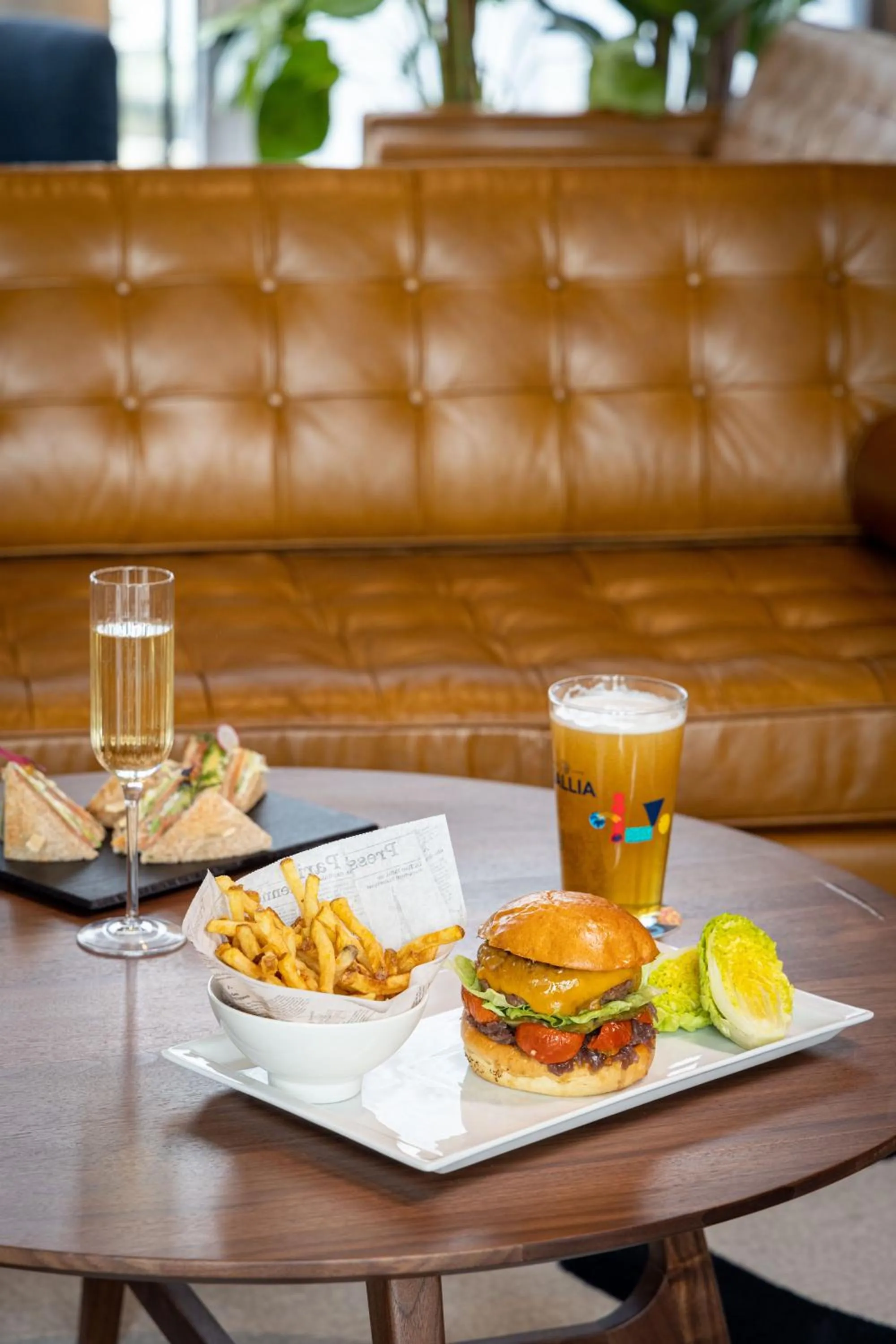 Restaurant/places to eat in KOPSTER Hotel Residence Paris Ouest Colombes