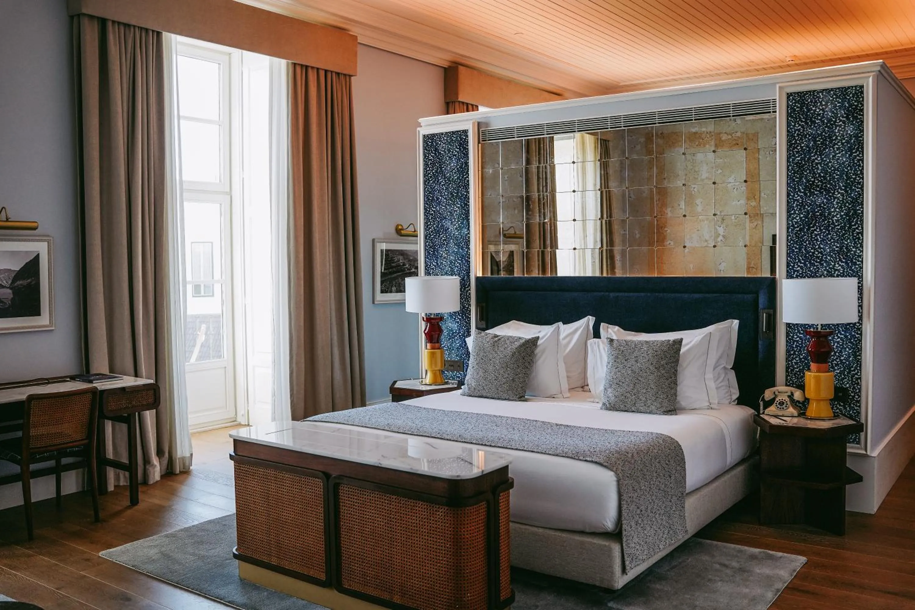 Bed in Palácio Ludovice Wine Experience Hotel