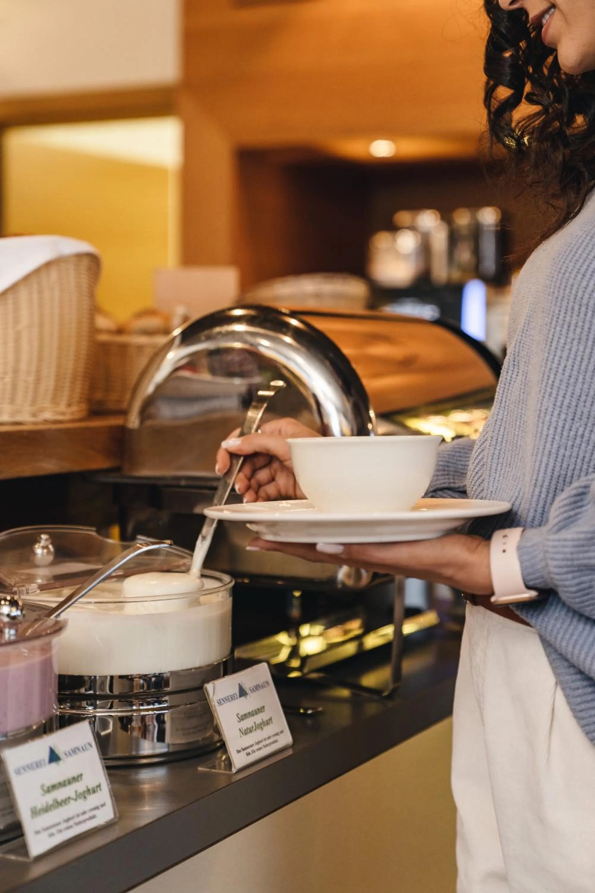 Breakfast in Smart-Hotel
