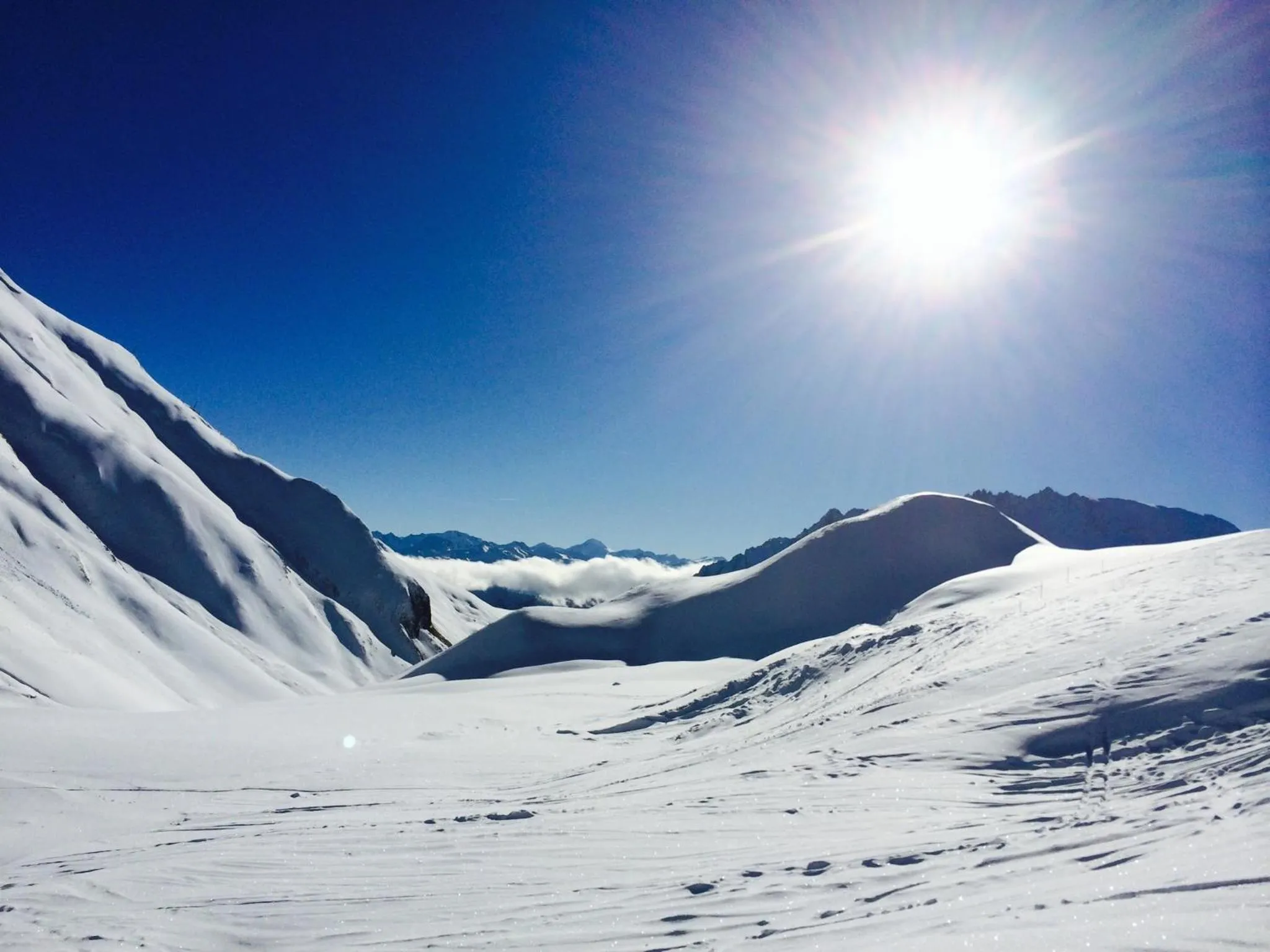 Skiing in Smart-Hotel