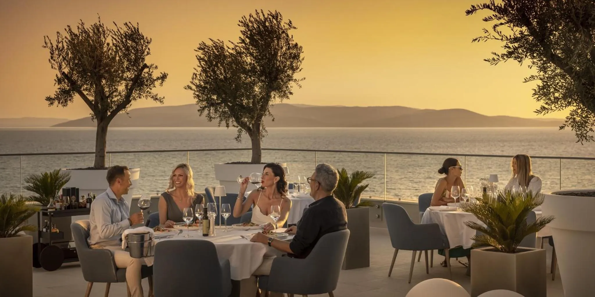 Restaurant/places to eat in Aminess Laurel Khalani Hotel