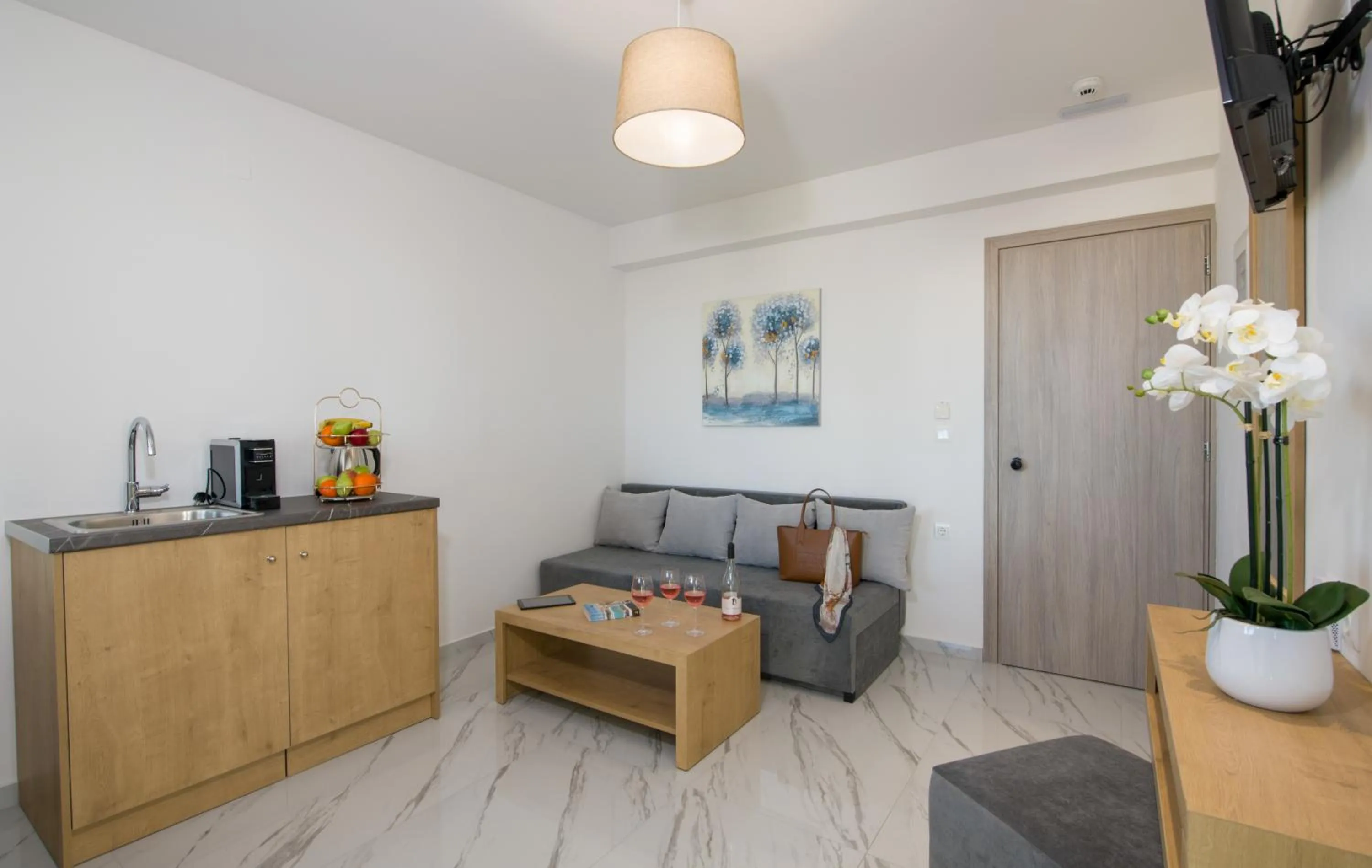 Living room in Deluxe City Hotel