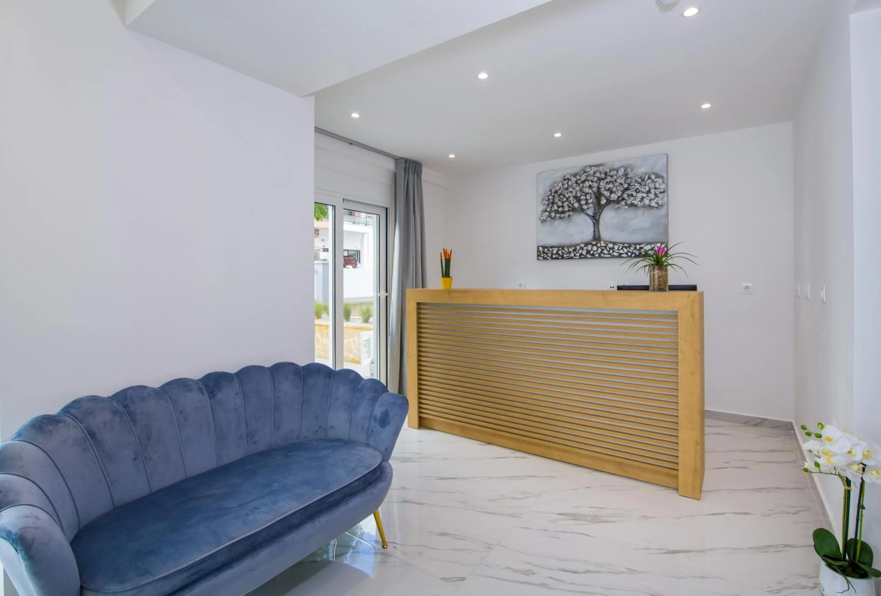 Lobby or reception in Deluxe City Hotel