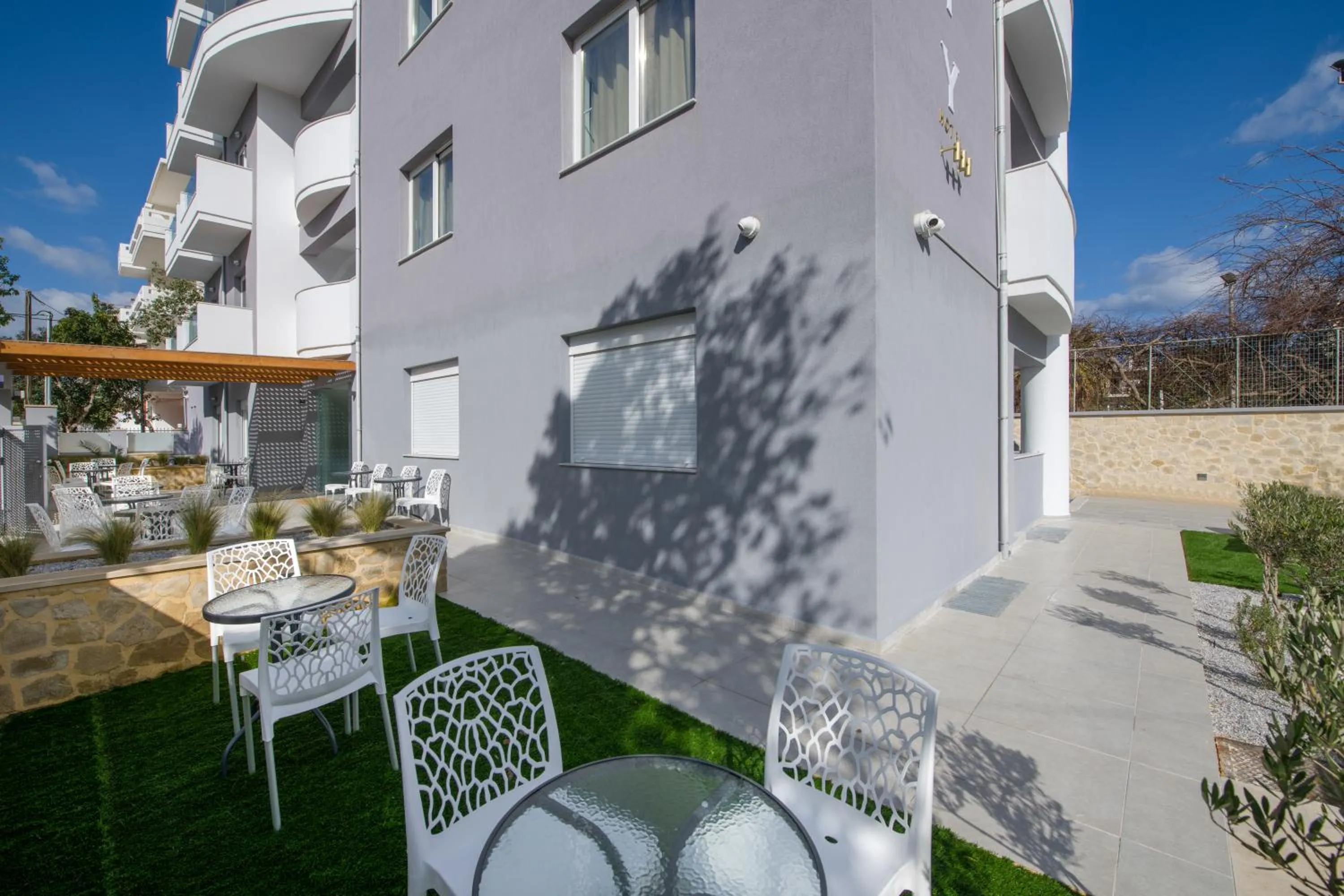 Property building in Deluxe City Hotel