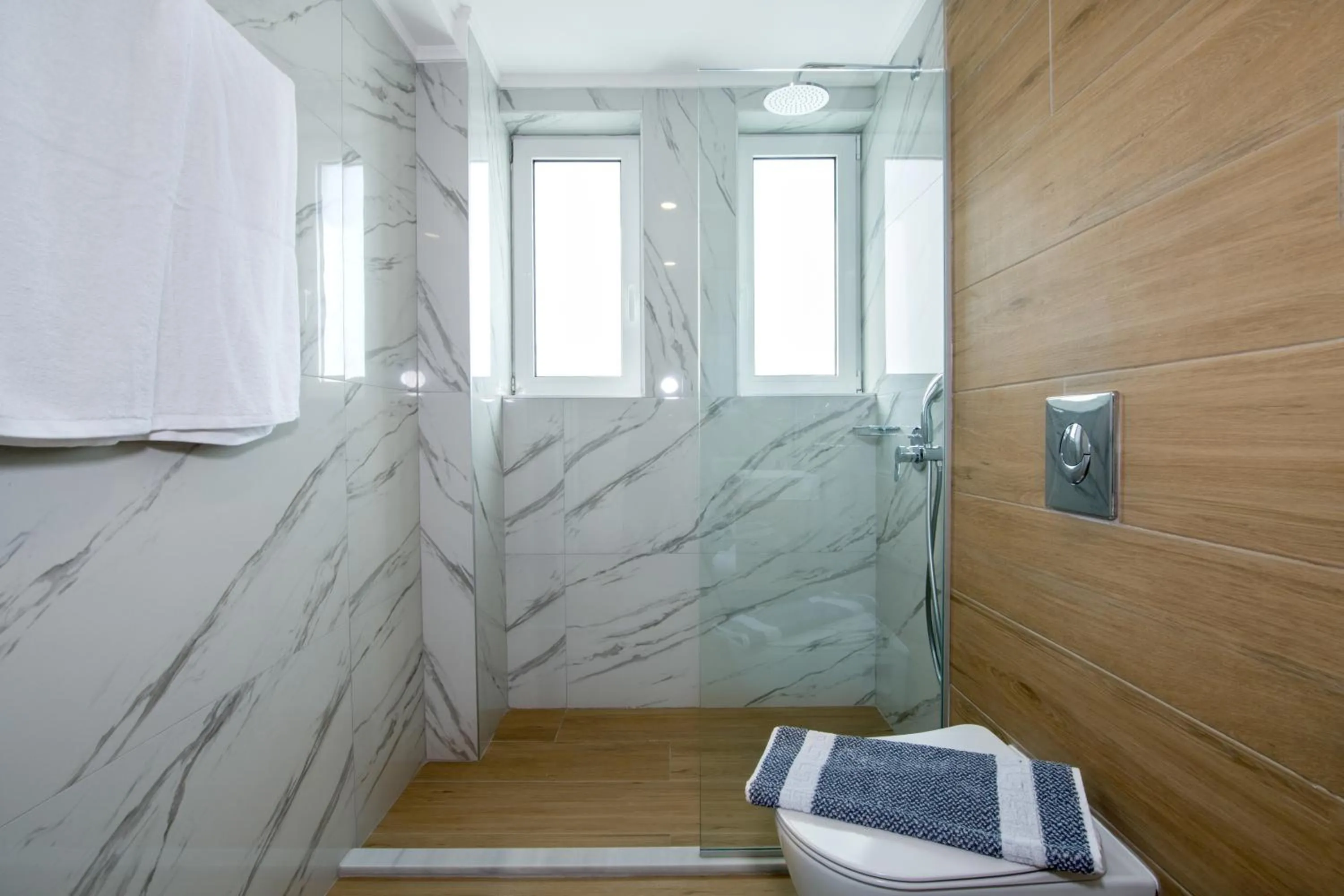 Bathroom in Deluxe City Hotel