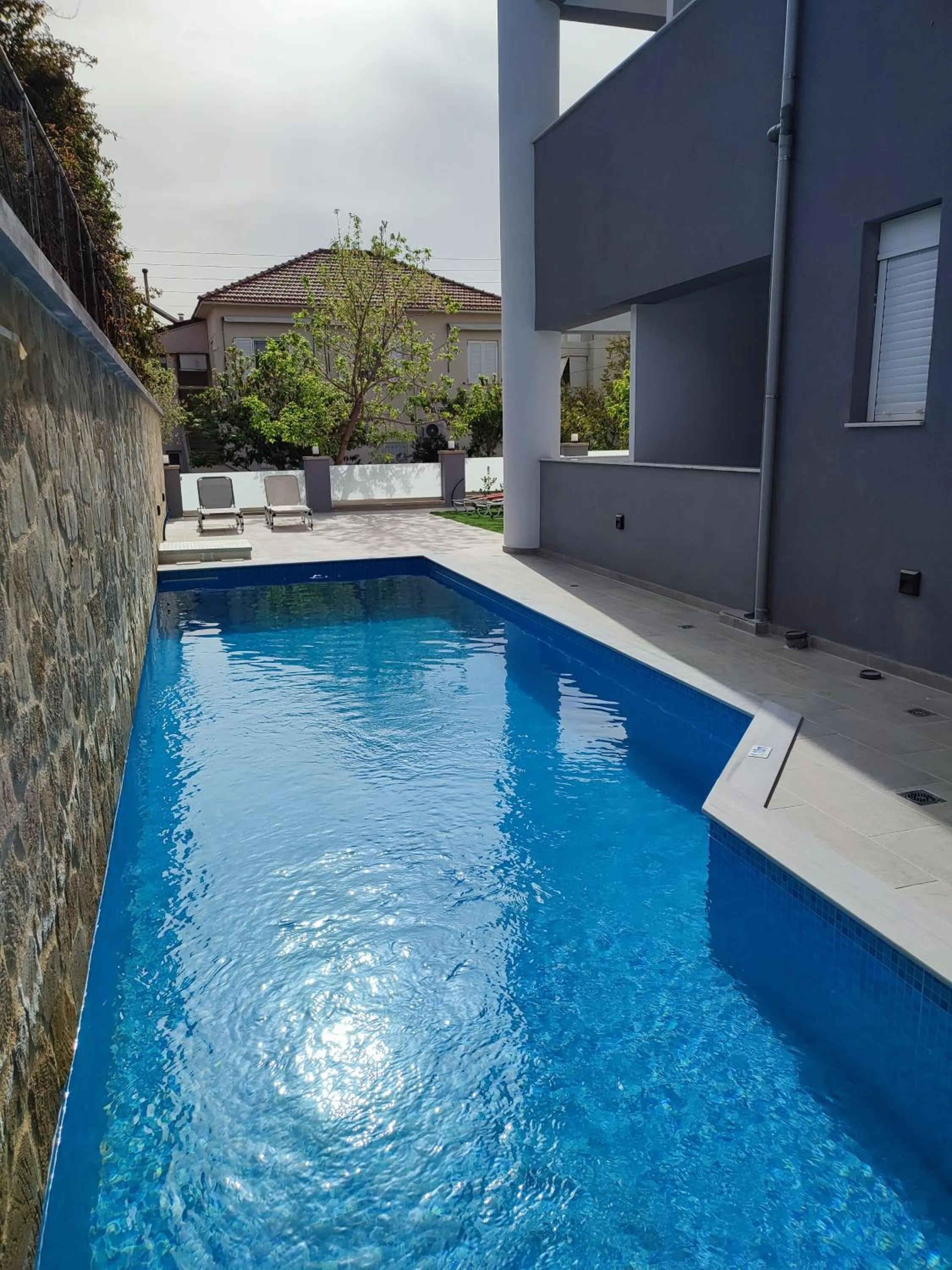 Swimming pool in Deluxe City Hotel