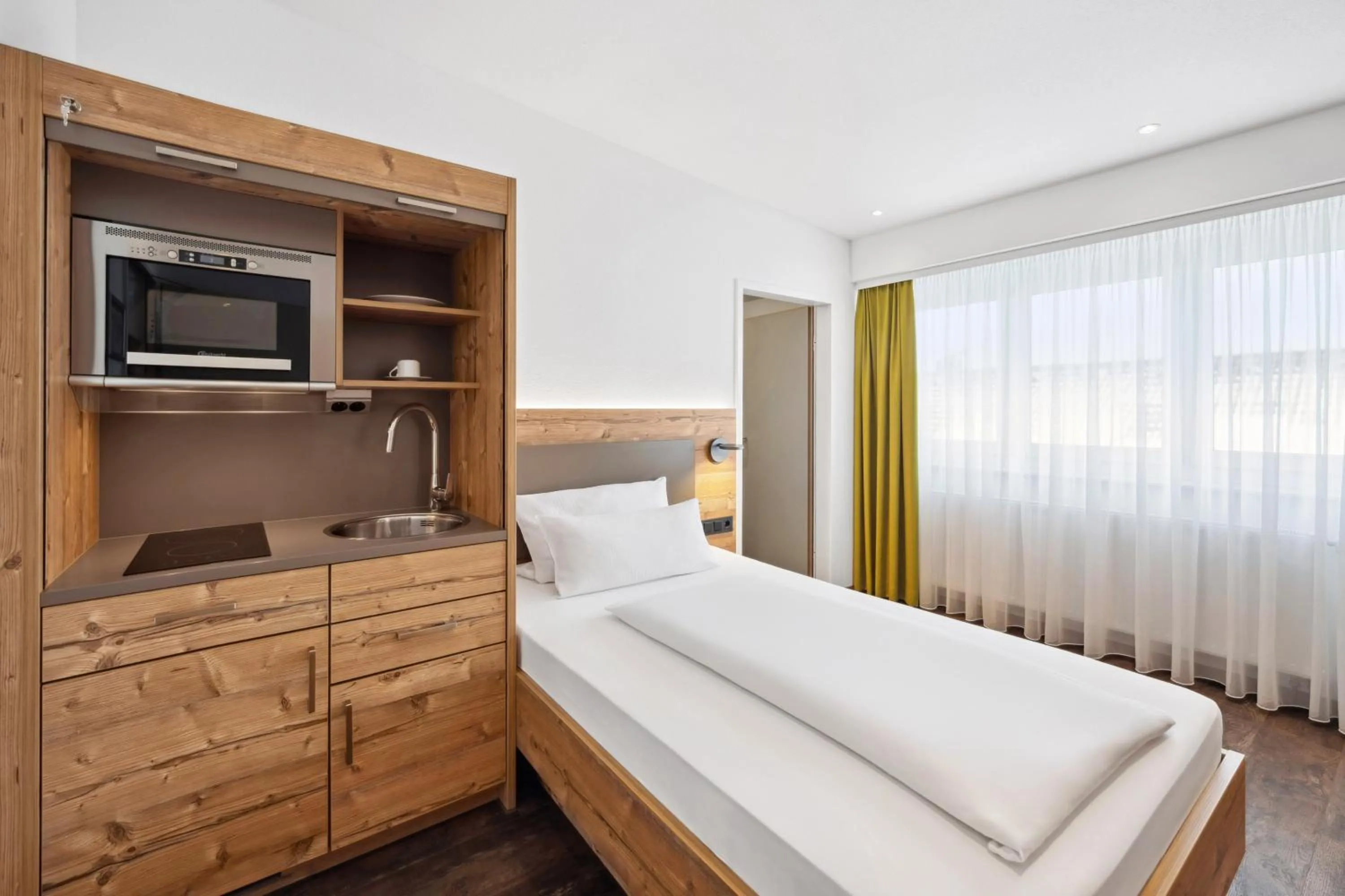 Bed in Hotel Zeppelin