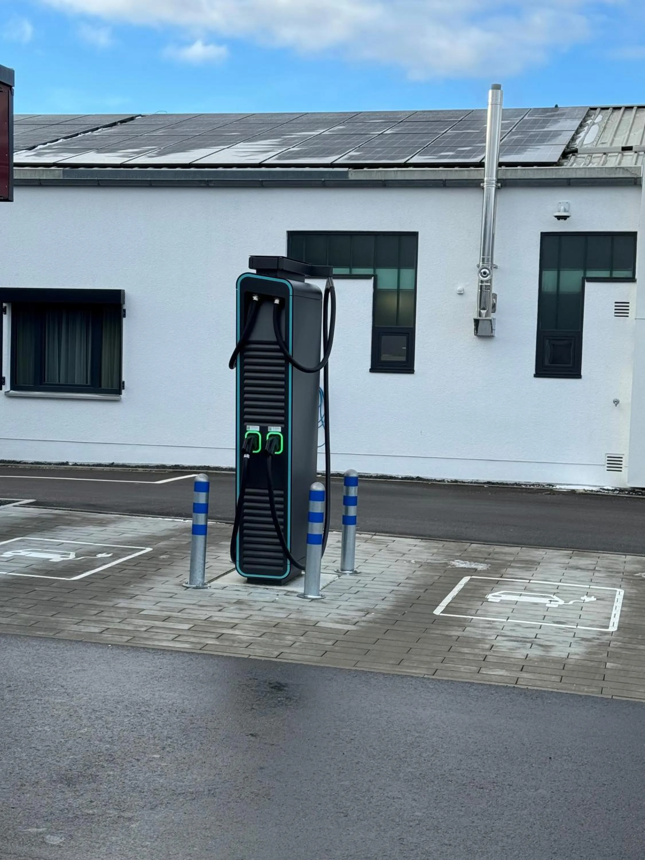 Property building in Hotel Zeppelin