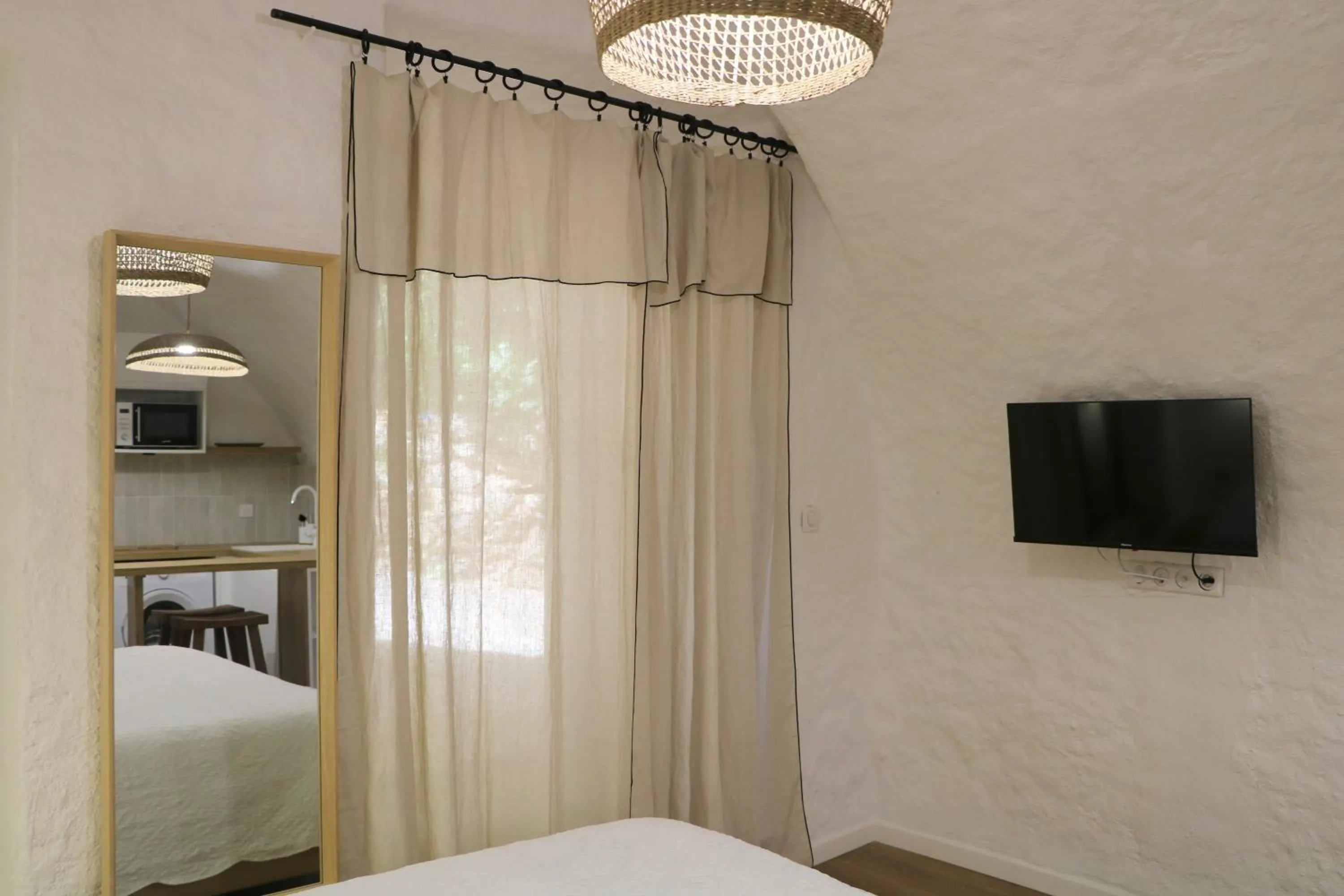 TV and multimedia, Bed in A Pasturella