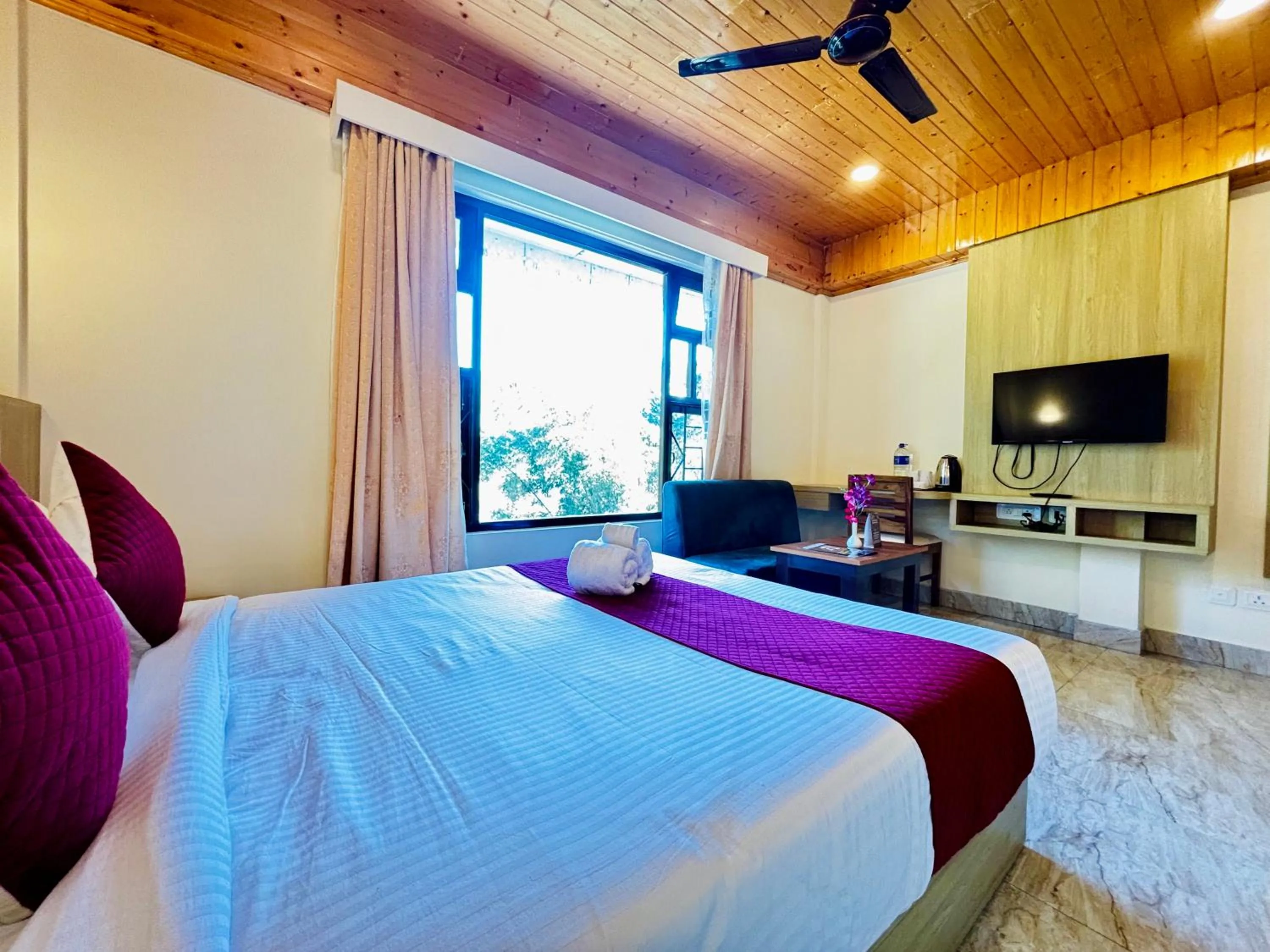 Bed in Kunden Fortune Resort Gangtok Near MG Marg
